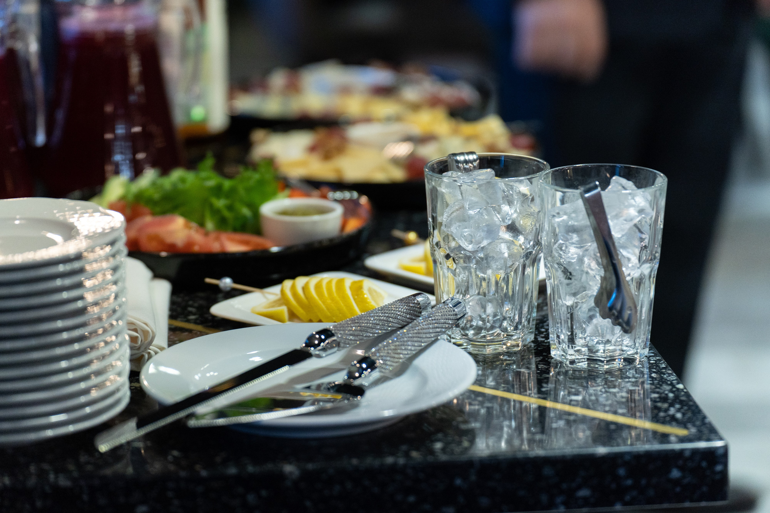 Свадебная фотосессия зимой в Санкт-Петербурге. Свадебный фотограф Александр Невский в Санкт-Петербурге