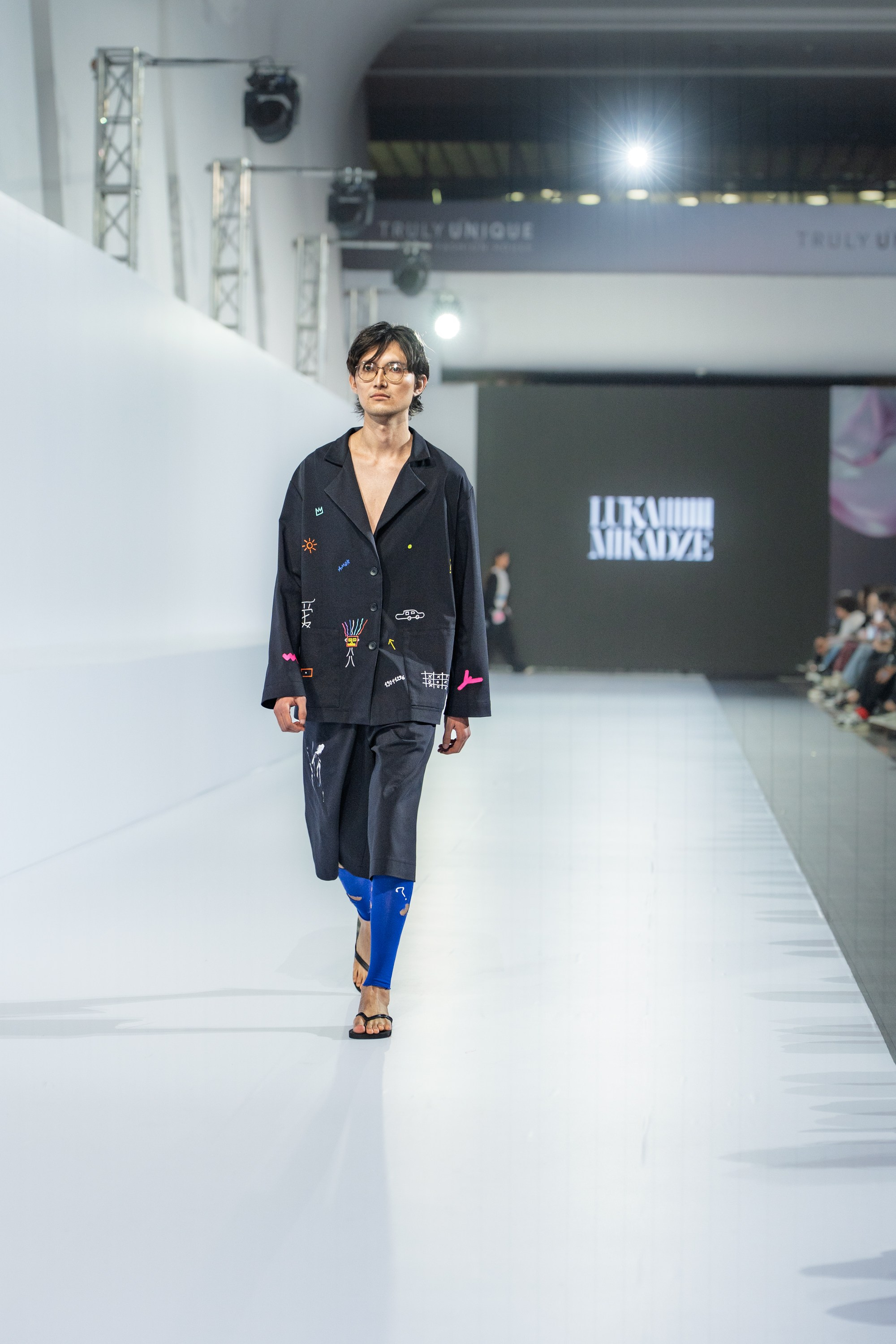 Luka Mikadze. Сайт Алматинского НЮ АРТ, будуар и фэшн фотографа Дениса Карпенко