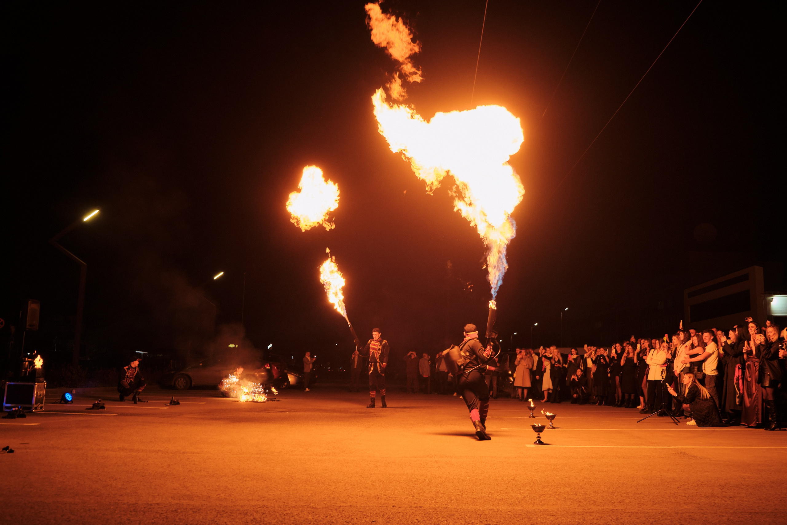 Открытие салона 100 градусов. Антон Ив