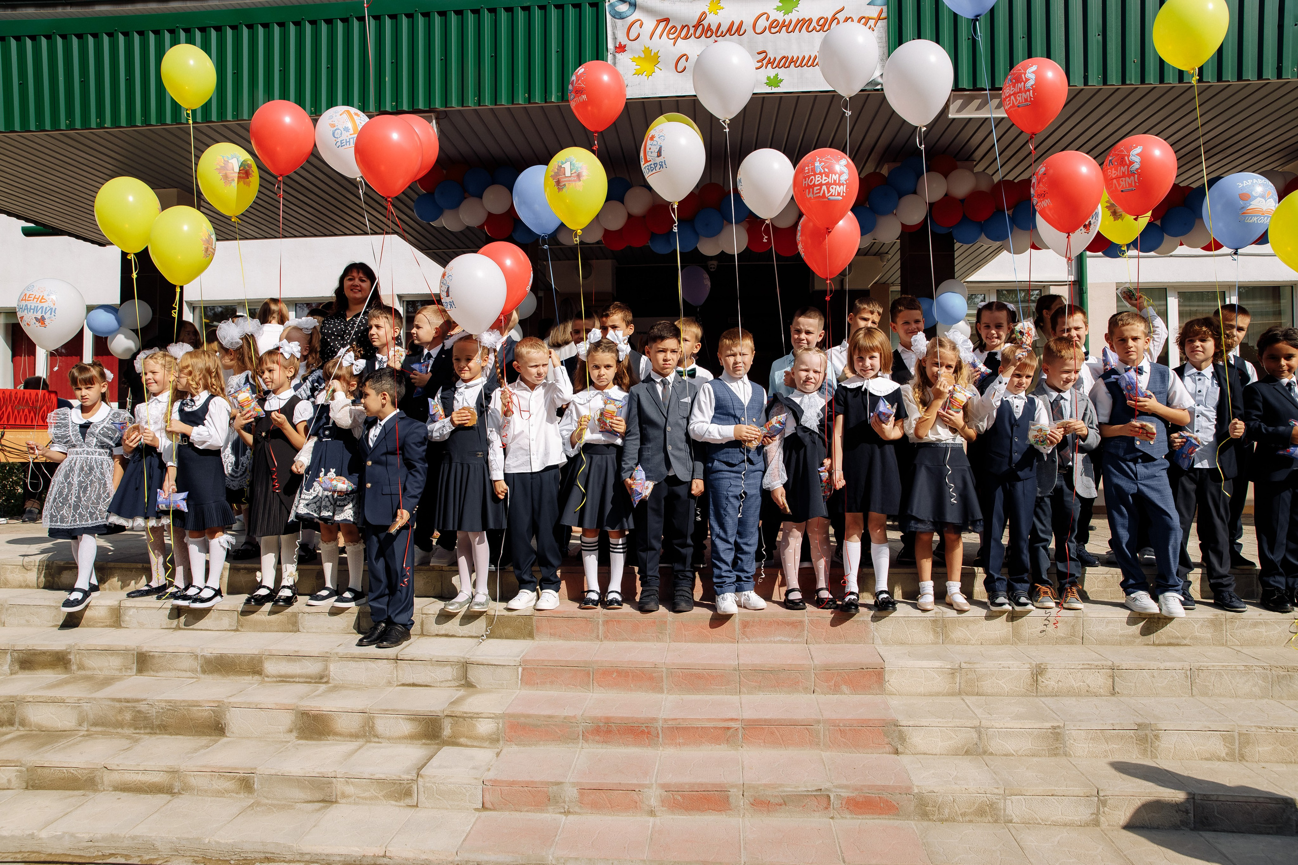 1 сентября Покровская СОШ. Свадебный фотограф Фадеева Алёна