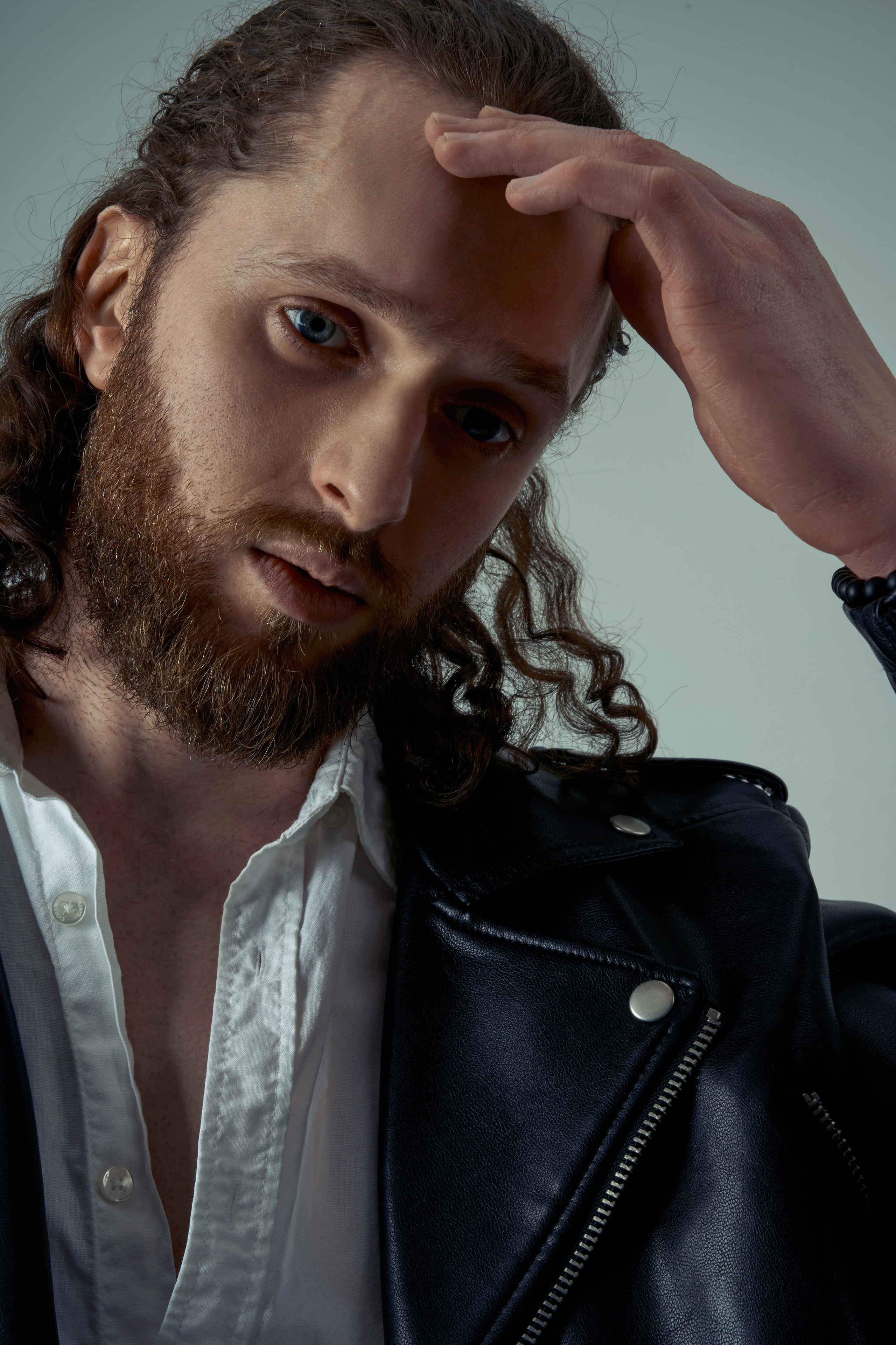 Илья, 187 см, 48-50 р-р. KED Production — продакшн из СПб. Создаём фото, видео и контент, который помогает брендам и селлерам продавать больше