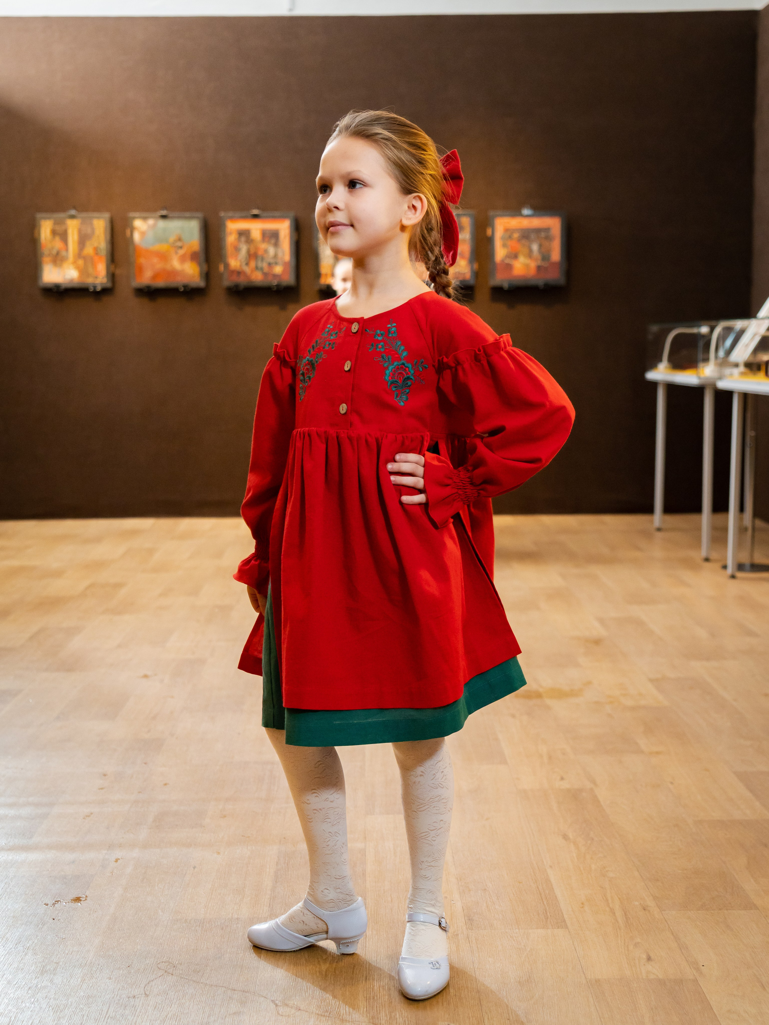 Показ одежды в рамках выставки «105. Лучшее». Фотограф Москва