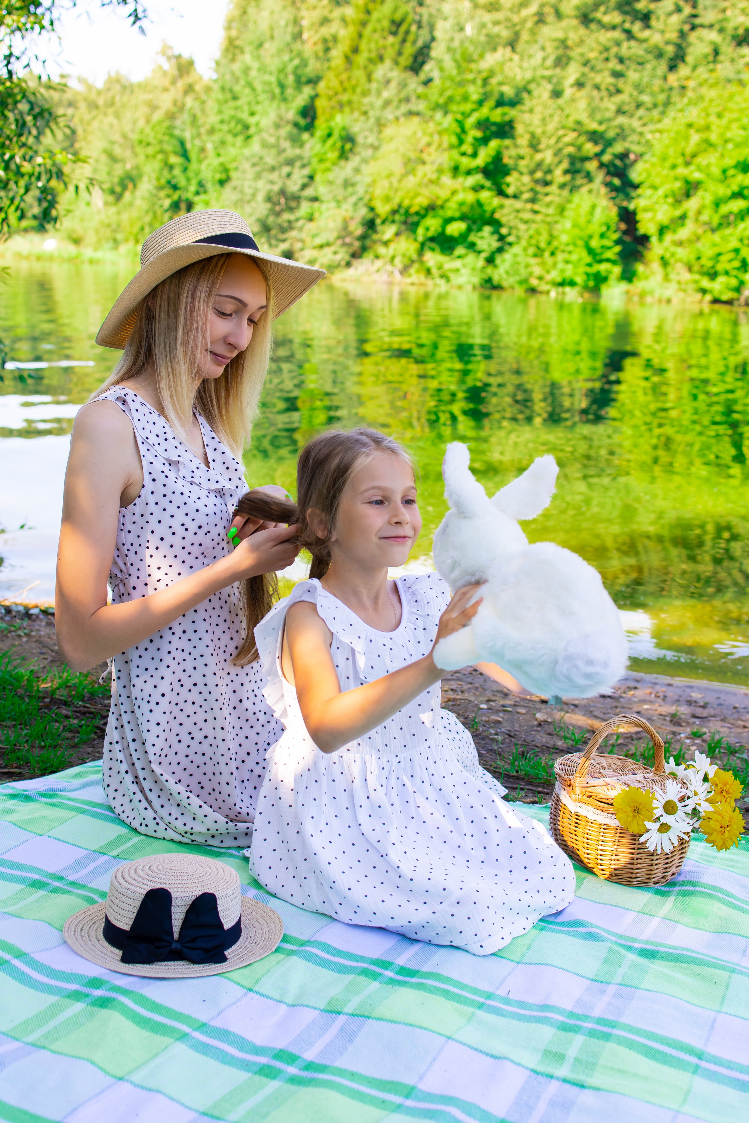 Настя и Катя пикник. Оксана Ромашкина- семейный и ньюборн фотограф из Москвы