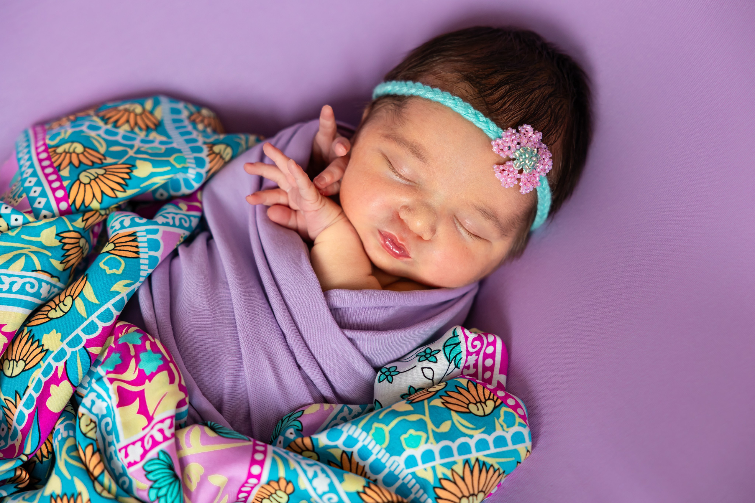 Сиреневый образ с тканью. Оксана Ромашкина- семейный и ньюборн фотограф из Москвы