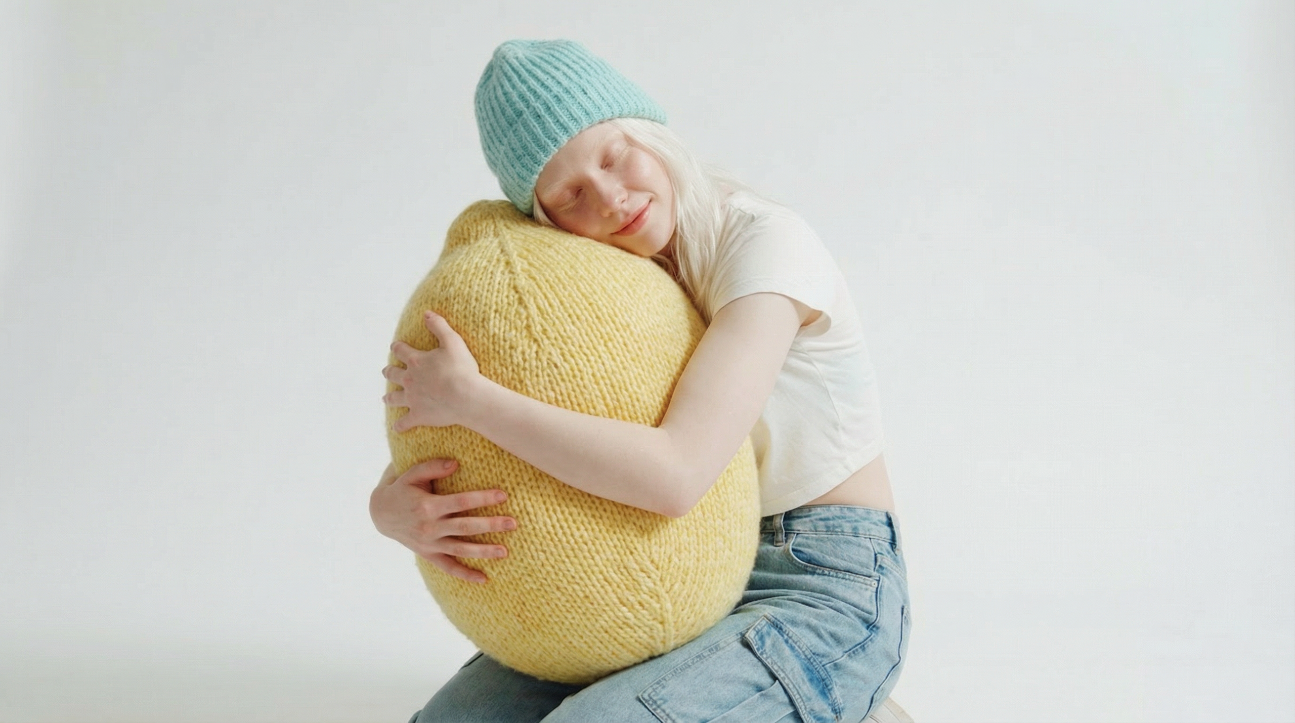 Концепт SELA. Анна Карчмит — AI-художник. Эдиториал, нейрофотосессия и контент для fashion и beauty брендов