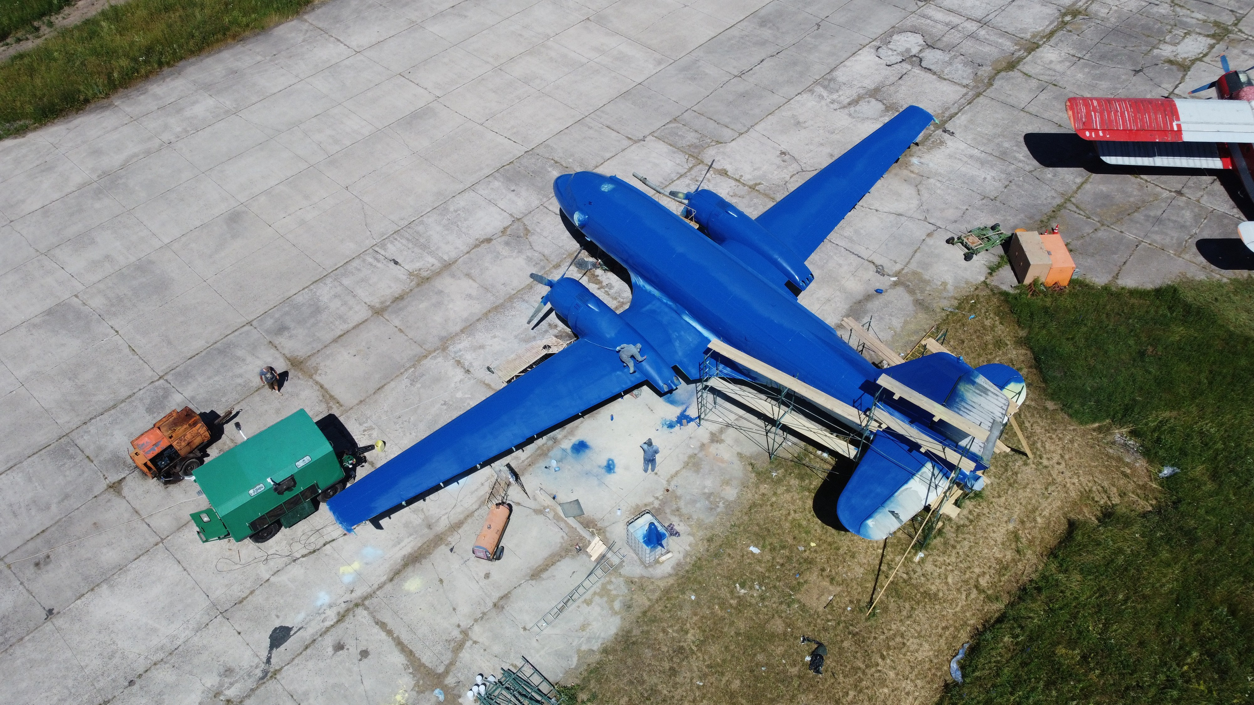 Ил-14Т «Голубая Мечта» — покраска (2022г). Фотоальбом показывающий увлекательный мир авиации и мир медведей Андрея Иванова