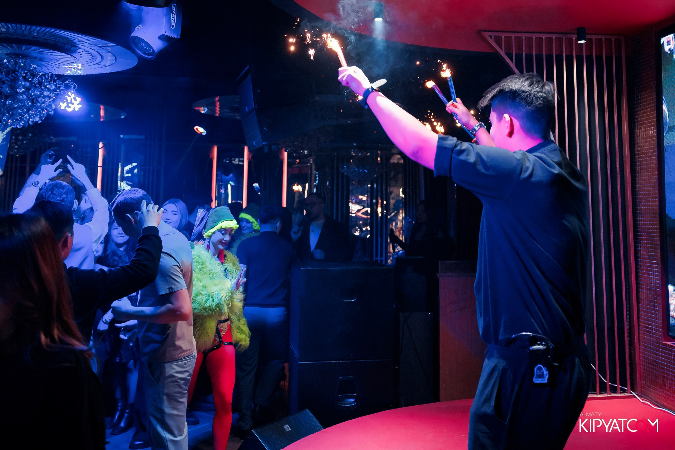 ЗАЯ, НА БИС. КИПЯТКОМ АЛМАТЫ! Фотосъемка мероприятий в Алматы
