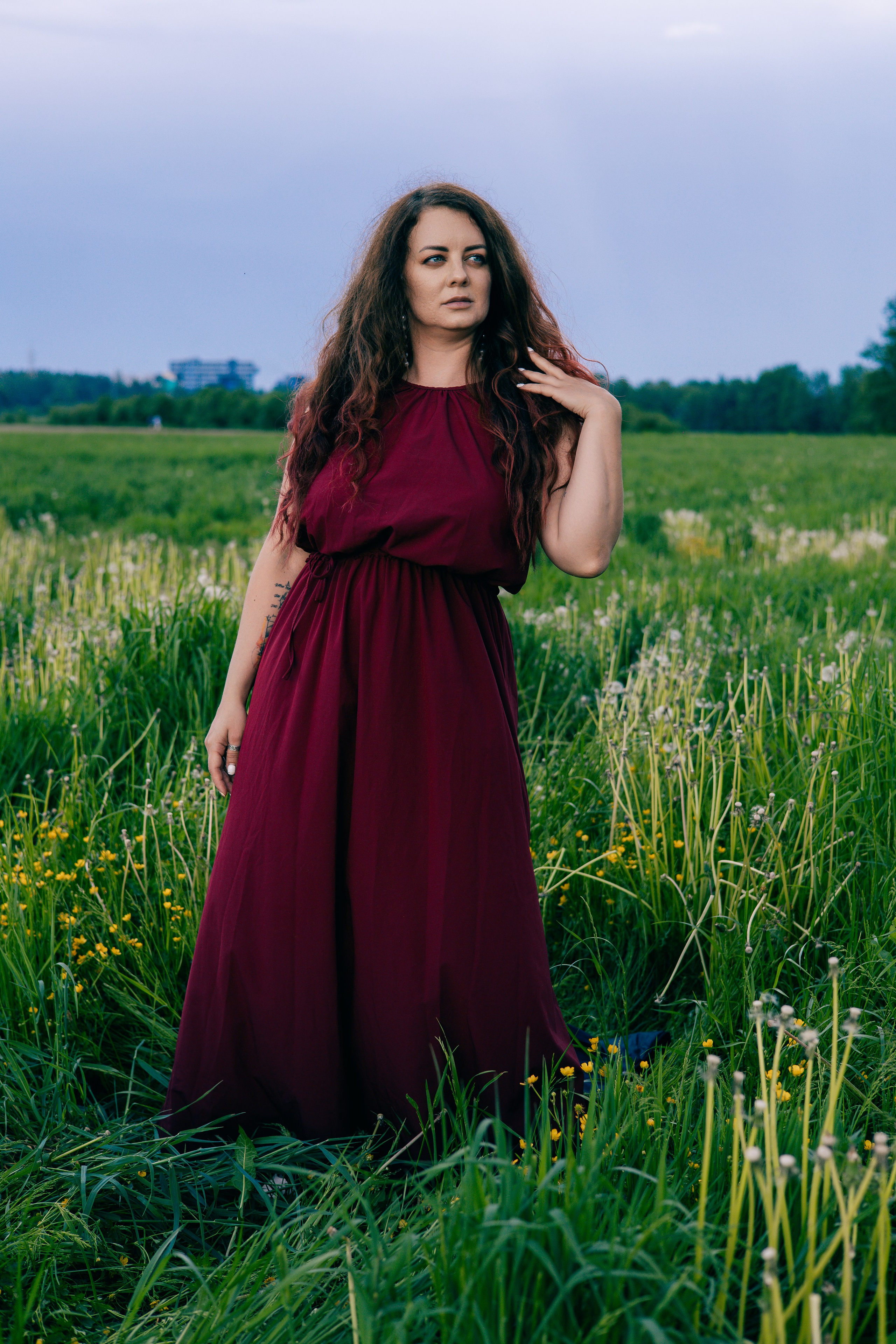 Аня в поле. Репортажный фотограф Алёна Кантемирова