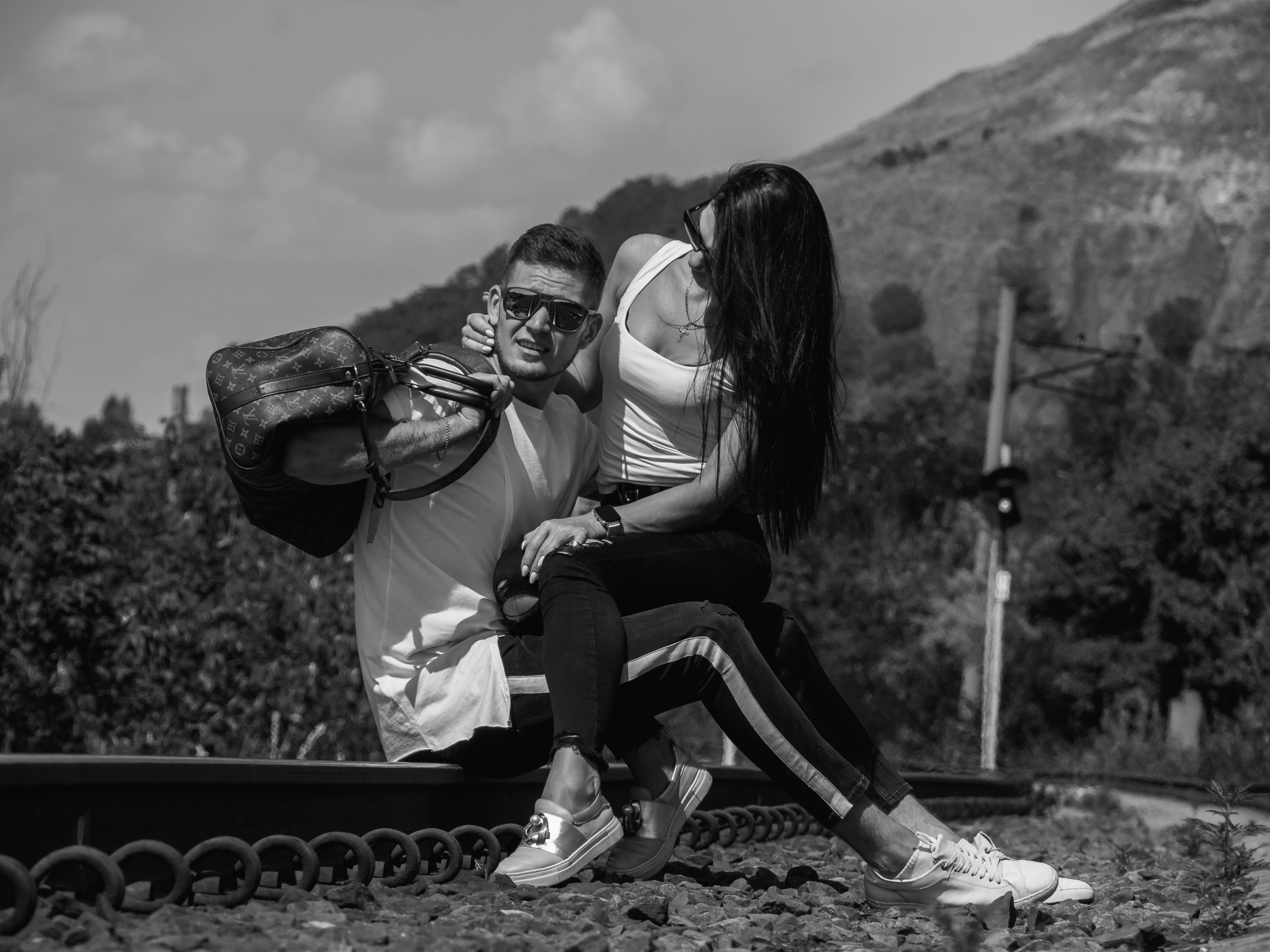 «Бонни и Клайд или приключение модной сумки». Бизнес, мужской фотограф в Краснодаре | Аксёнов Алексей Владимирович