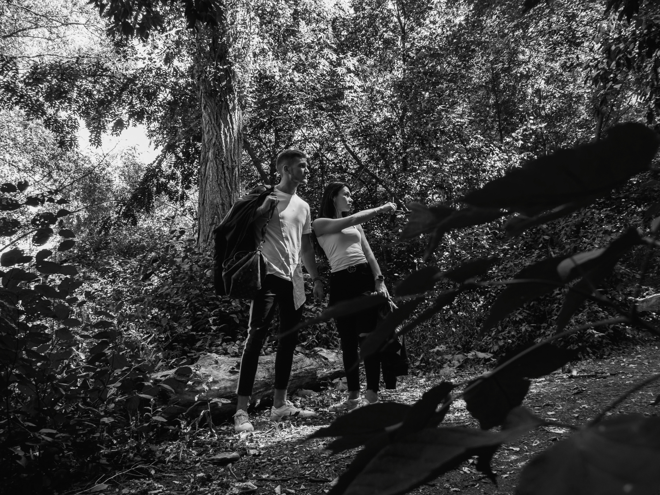 «Бонни и Клайд или приключение модной сумки». Бизнес, мужской фотограф в Краснодаре | Аксёнов Алексей Владимирович