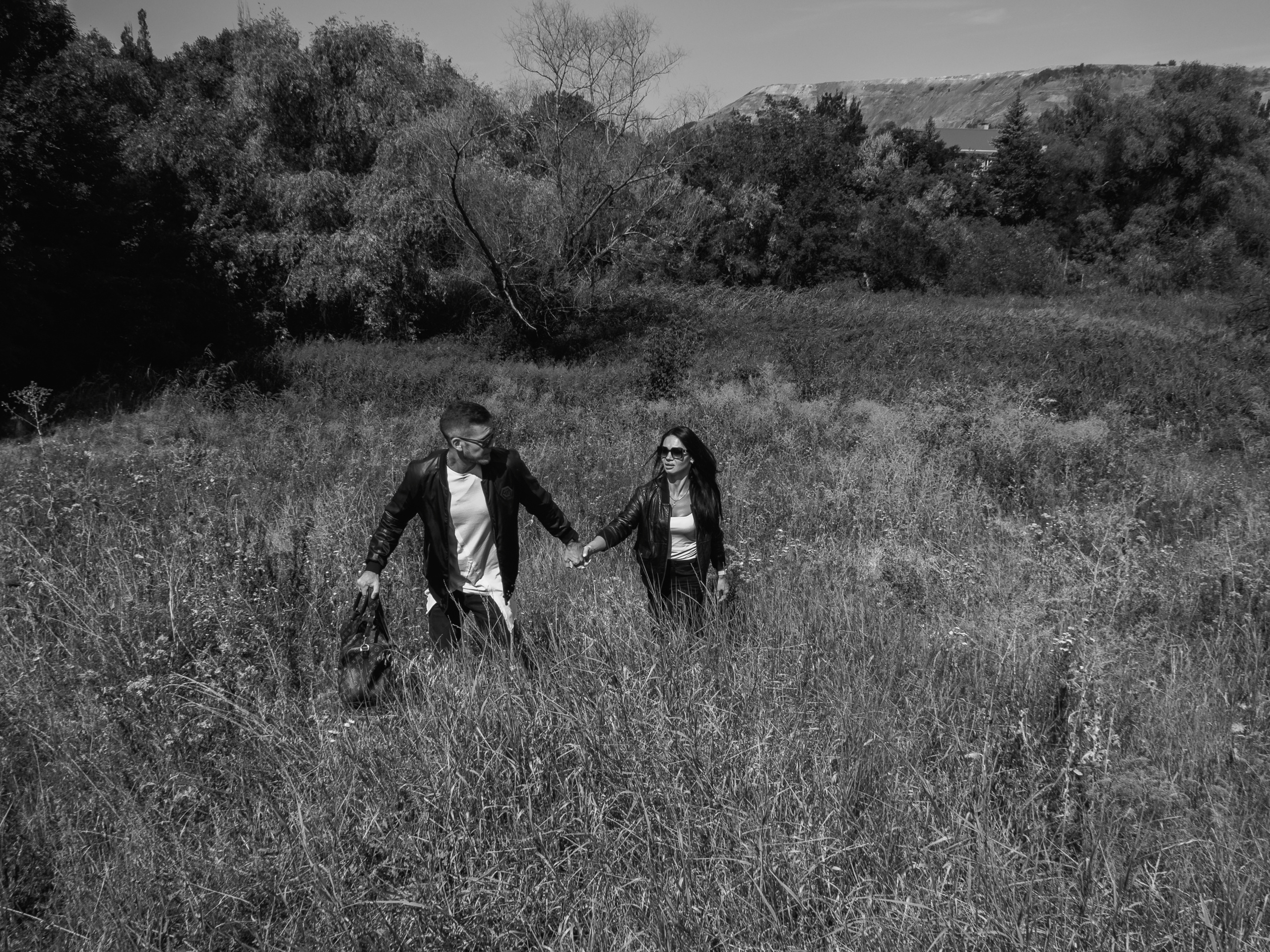 «Бонни и Клайд или приключение модной сумки». Бизнес, мужской фотограф в Краснодаре | Аксёнов Алексей Владимирович