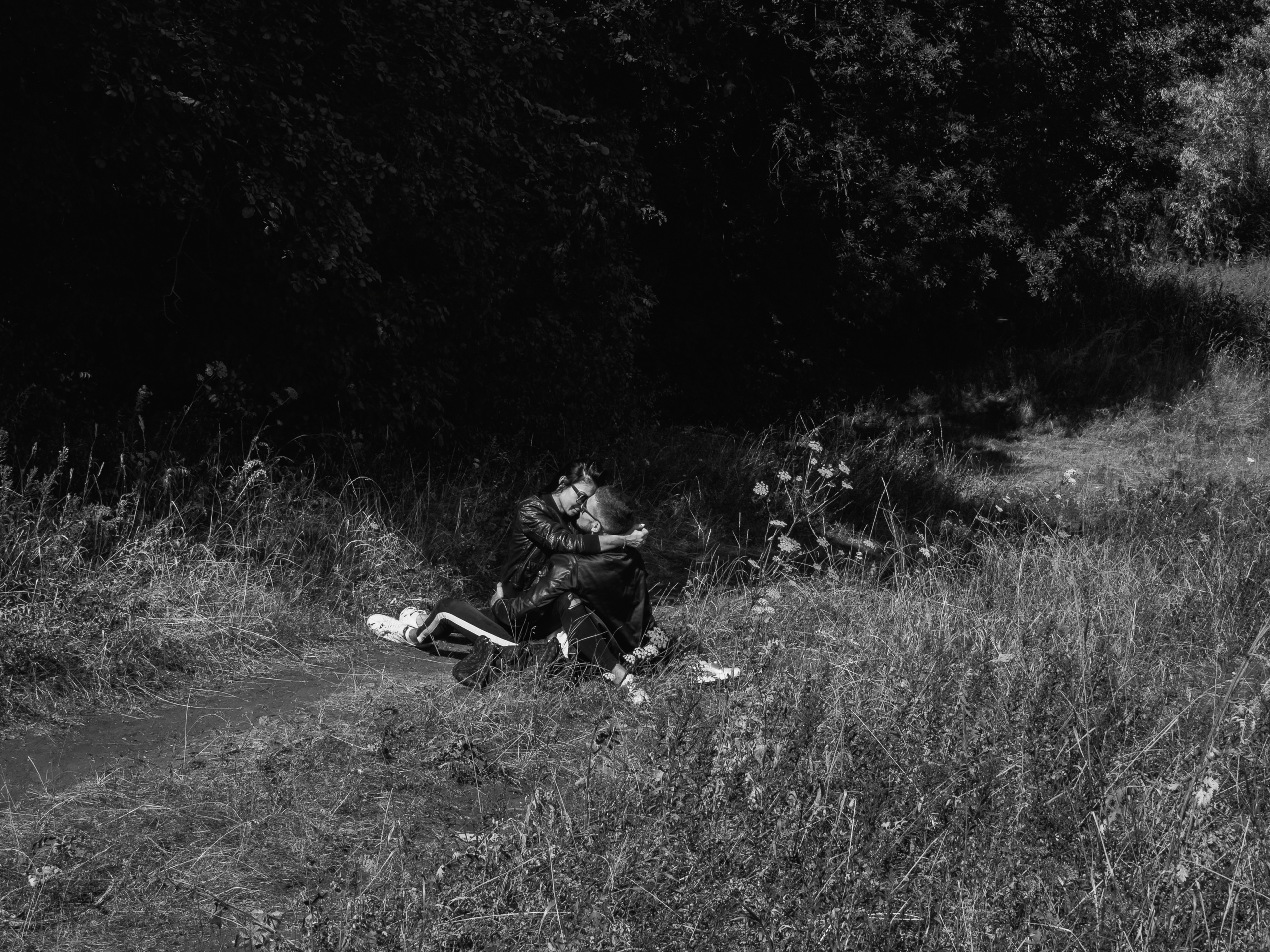 «Бонни и Клайд или приключение модной сумки». Бизнес, мужской фотограф в Краснодаре | Аксёнов Алексей Владимирович