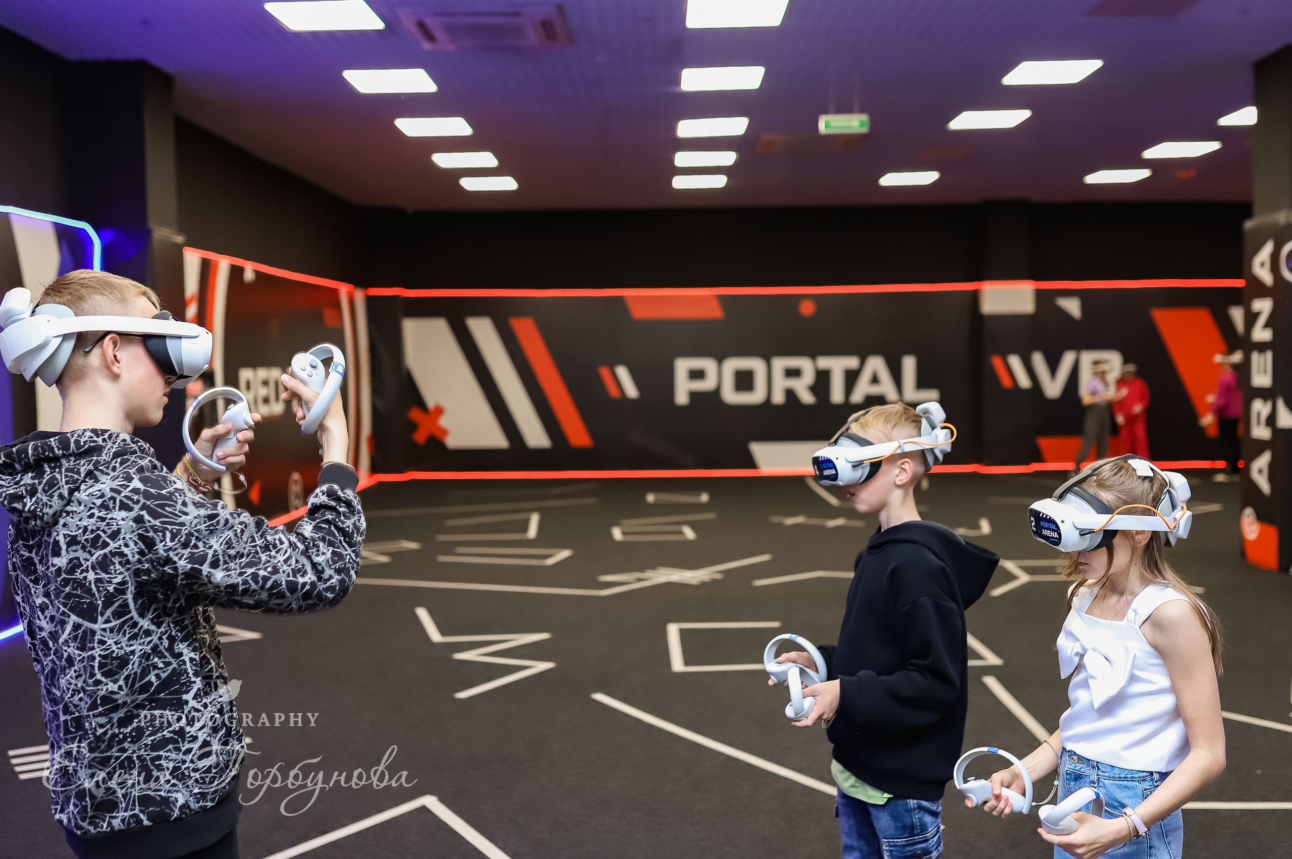 Репортаж в виртуальной реальности. Май 2024. Фотограф Пермь. Свадьбы. Семья и дети, школа, д. сад. Фотокниги