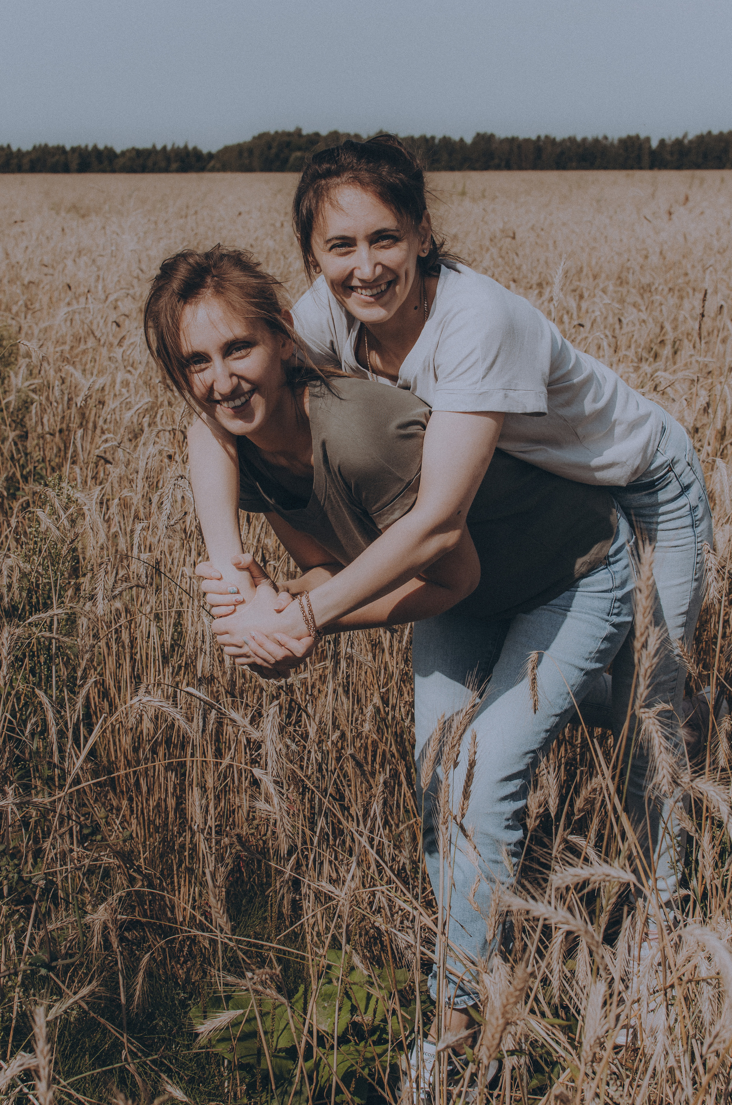 Мила и Аня. Фотограф Кристина Пархоменко