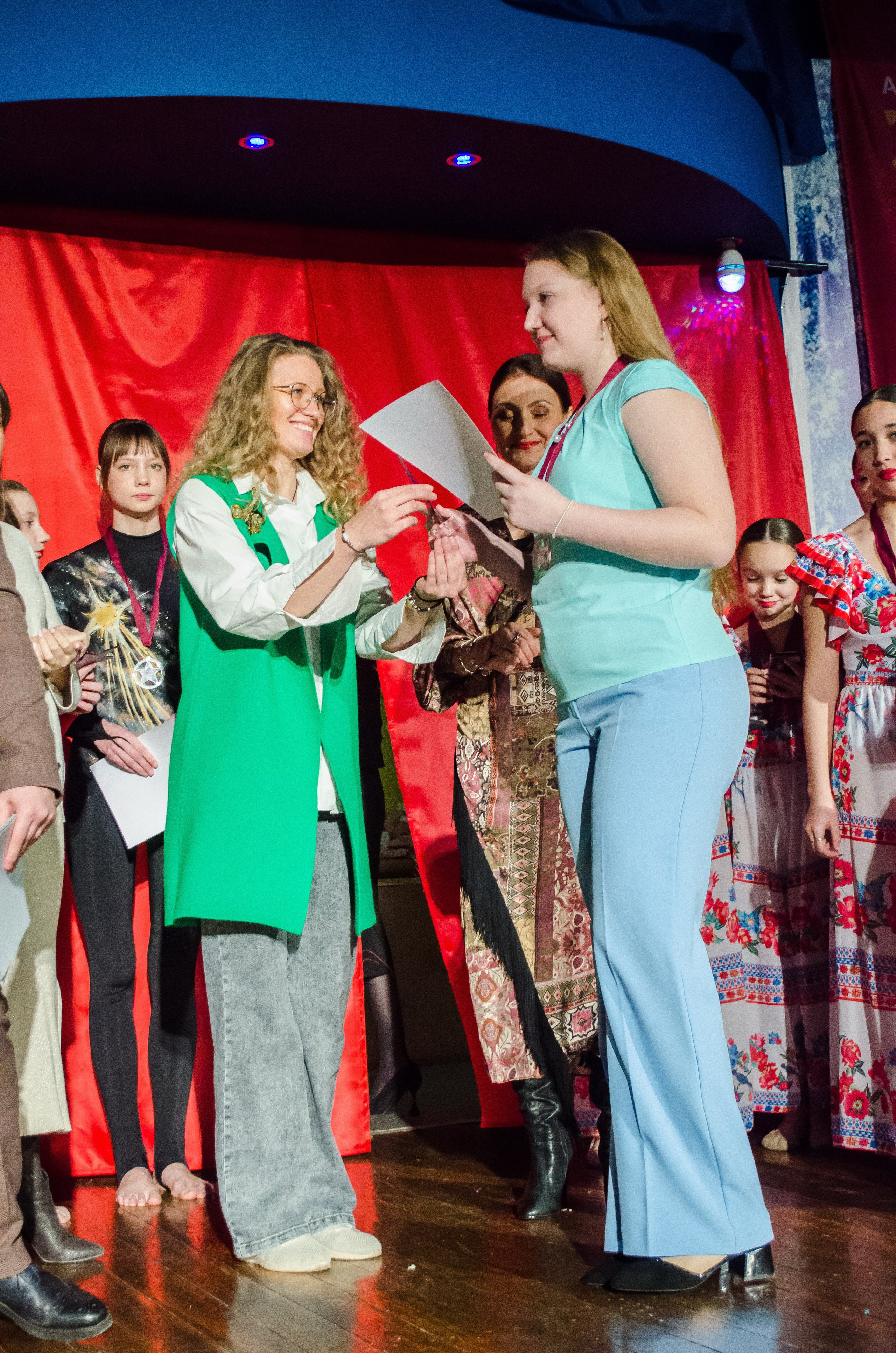 14 декабря, г. Омск. Золотое яблочко