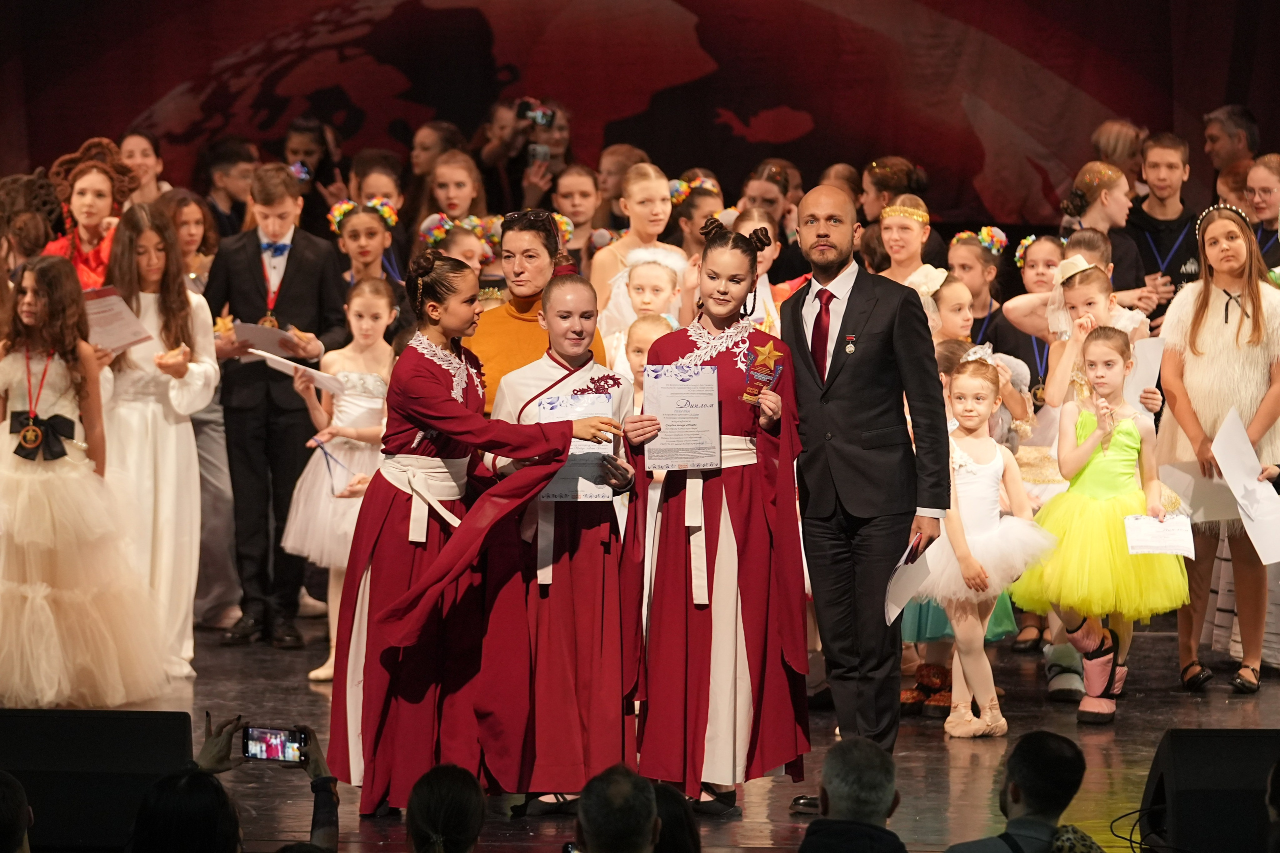 7 декабря, блок 1, г. Москва. Золотое яблочко