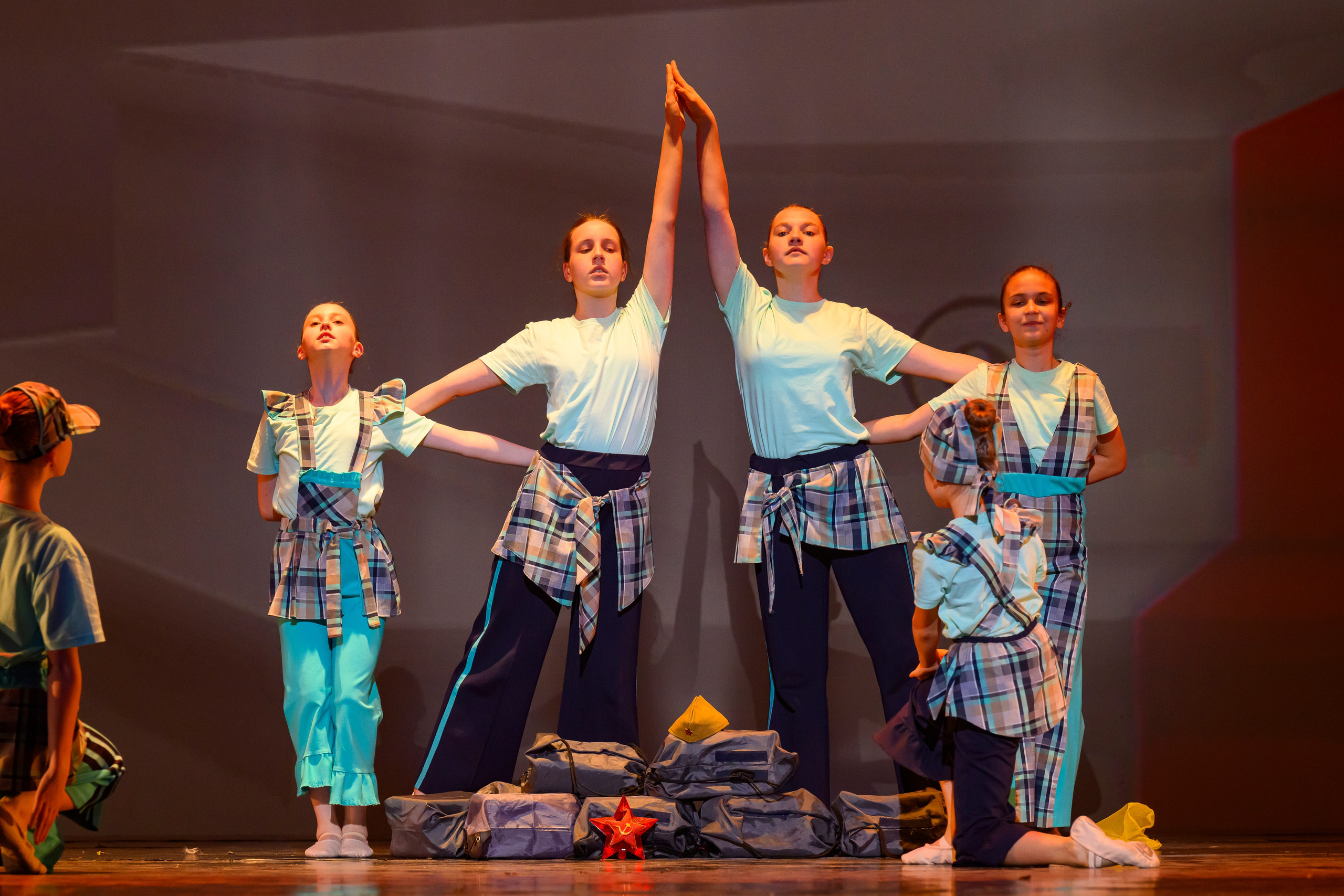 23 апреля, часть 1, БКЗ Октябрьский, г. Санкт-Петербург. Золотое яблочко