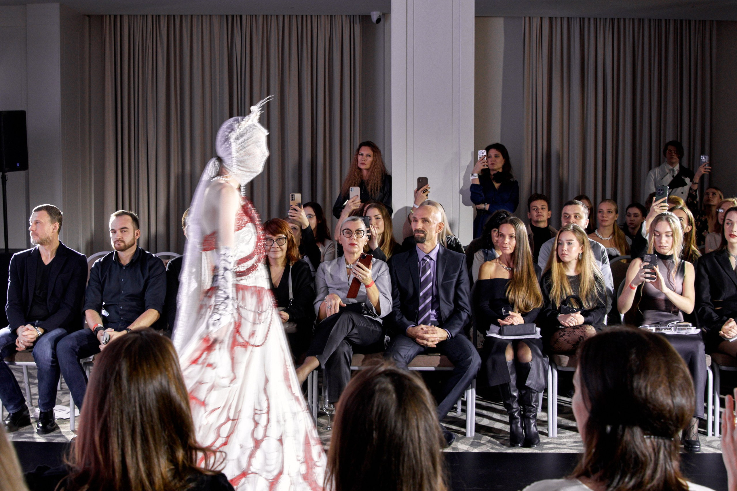 13 сезон недели моды в Ульяновске 8 — 9 ноября Тема: «Мода как спектакль». Свадебный и семейный фотограф в Ульяновске Орешина Елена