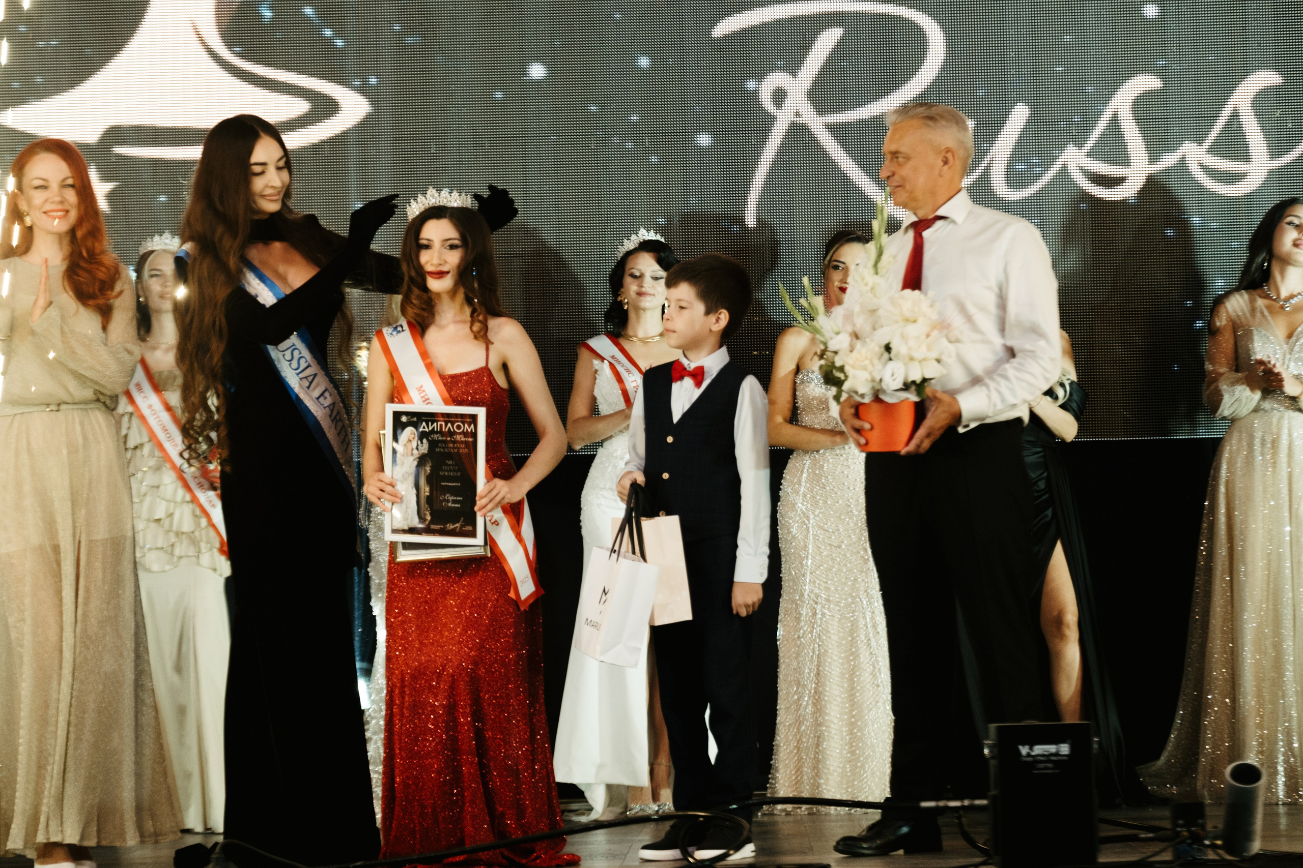 Мисс и Миссис Россия Земли Краснодар 2025 программа. Свадебный и репортажной фотограф Денис Ожигин в Краснодаре и Краснодарском крае