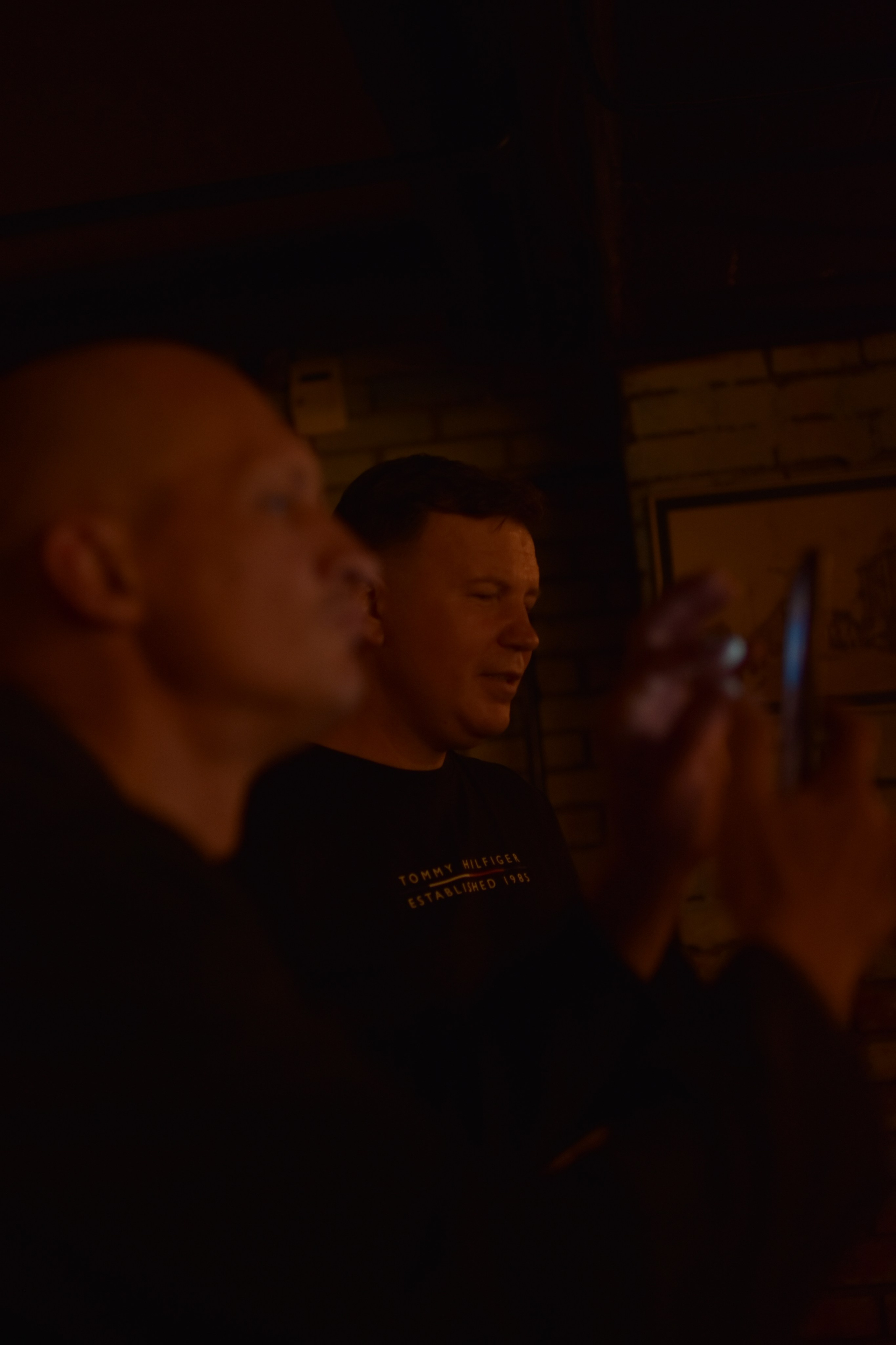 Hard Rock Cafe — Торжественный праздник дня рождения. Фотограф Владивосток (художественный портрет, празднование, торжество, мероприятие, фотопрогулка)