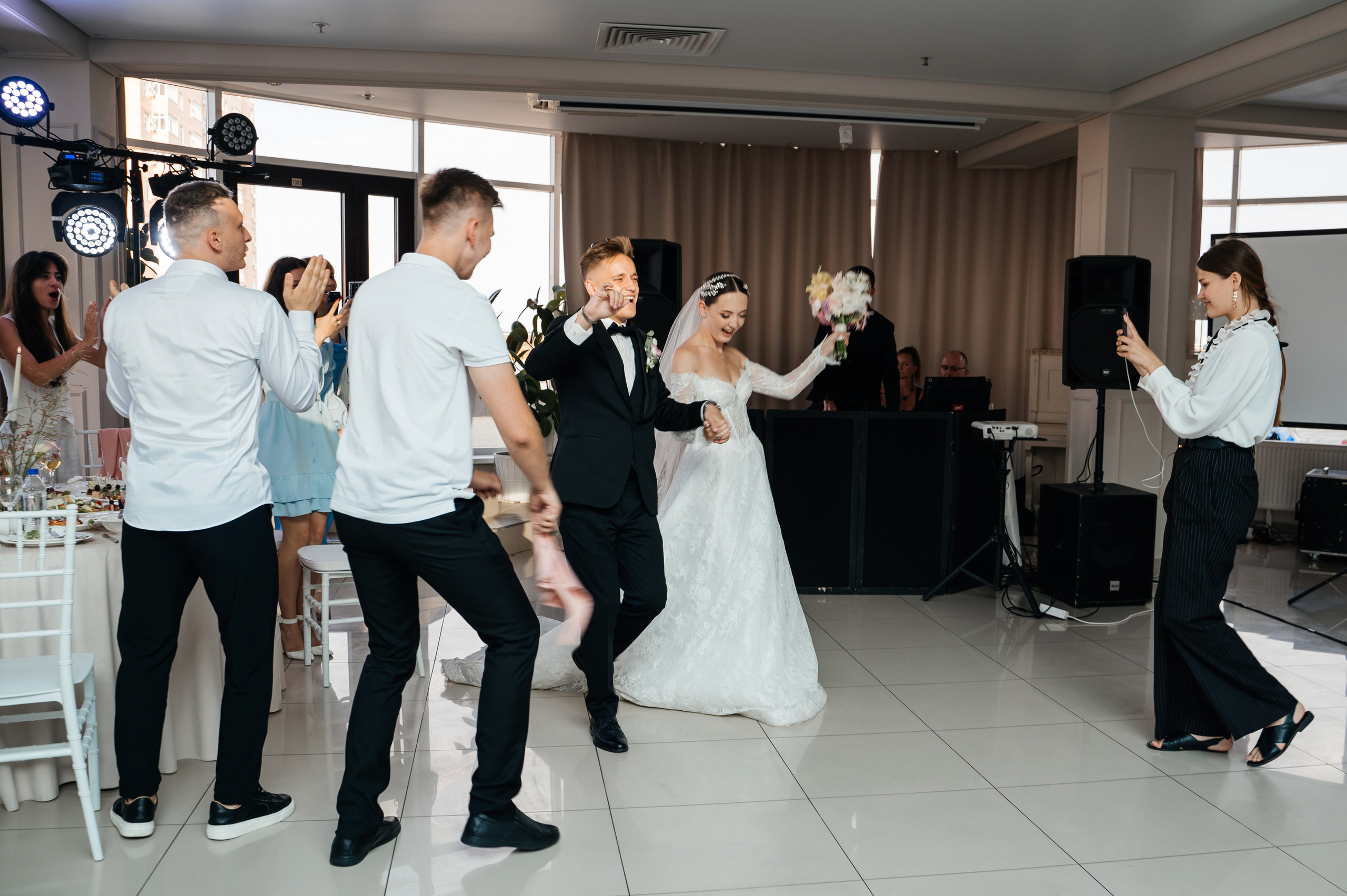 Танцуют все!. Свадебный фотограф в Краснодаре и Сочи Комолова Екатерина