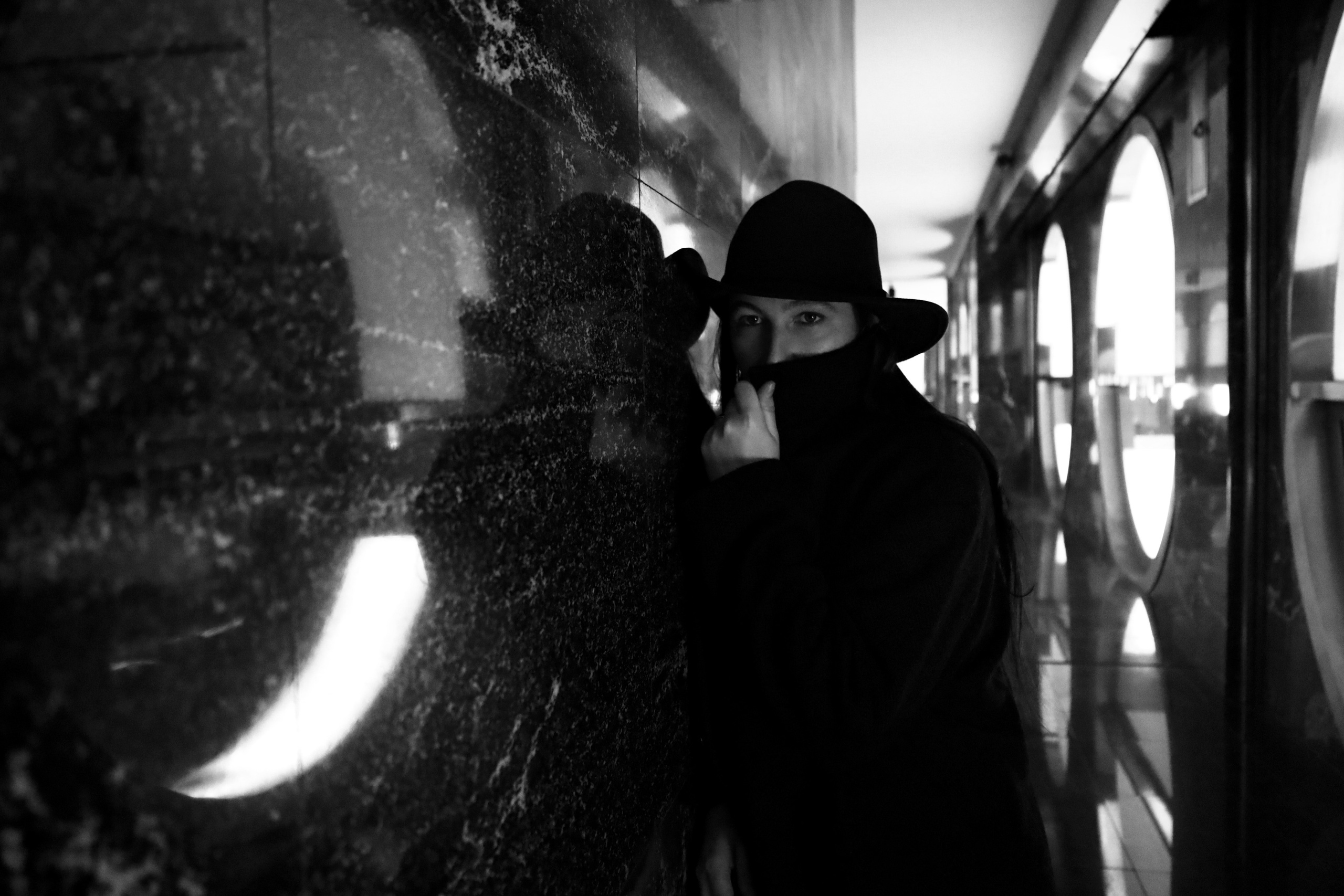 Фотосессия в метро. Kreativniefoto.ru