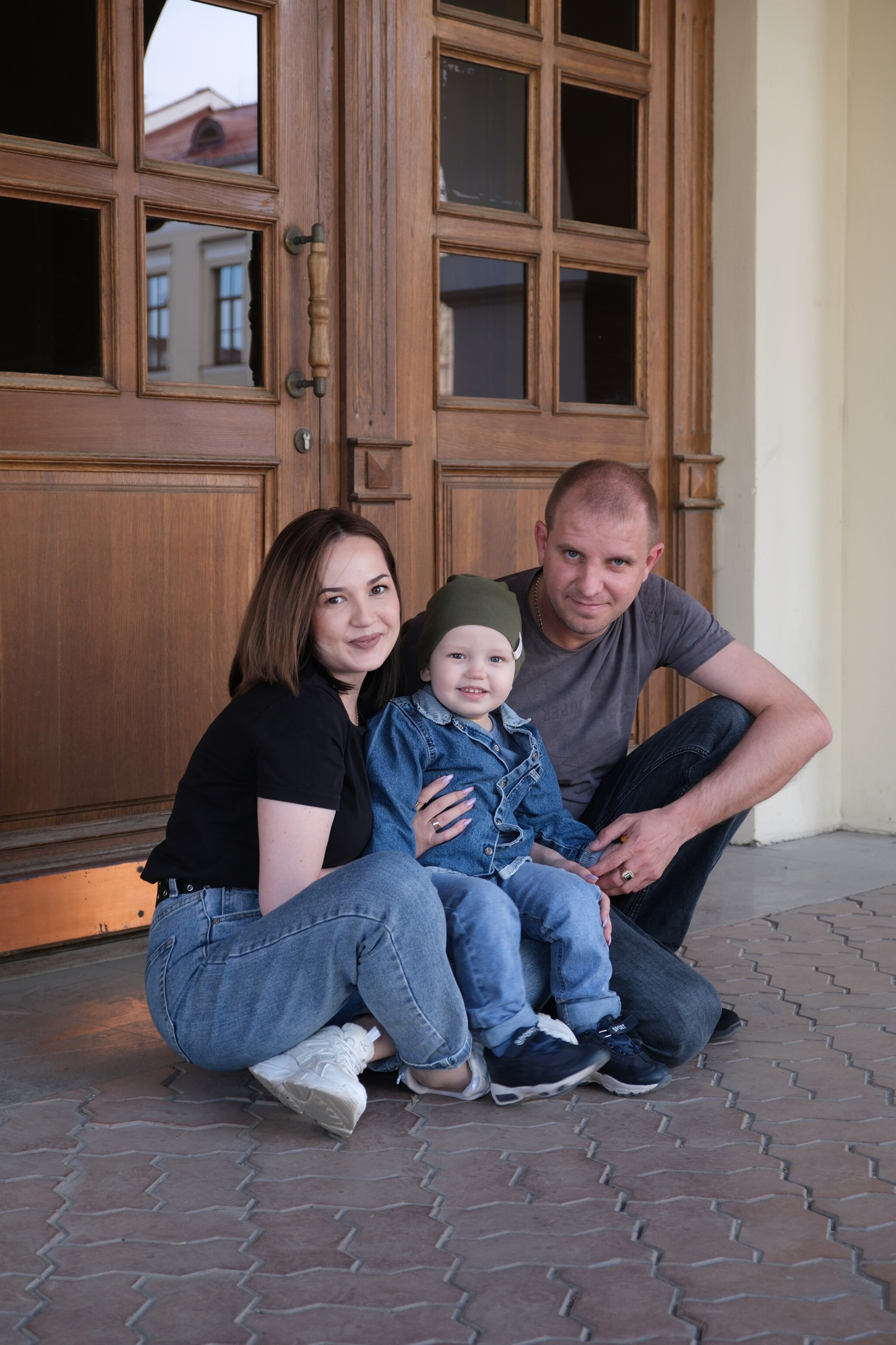 Прогулочная с ребенком. Фотограф на камеру и мобильная съемка в Казани Лидия