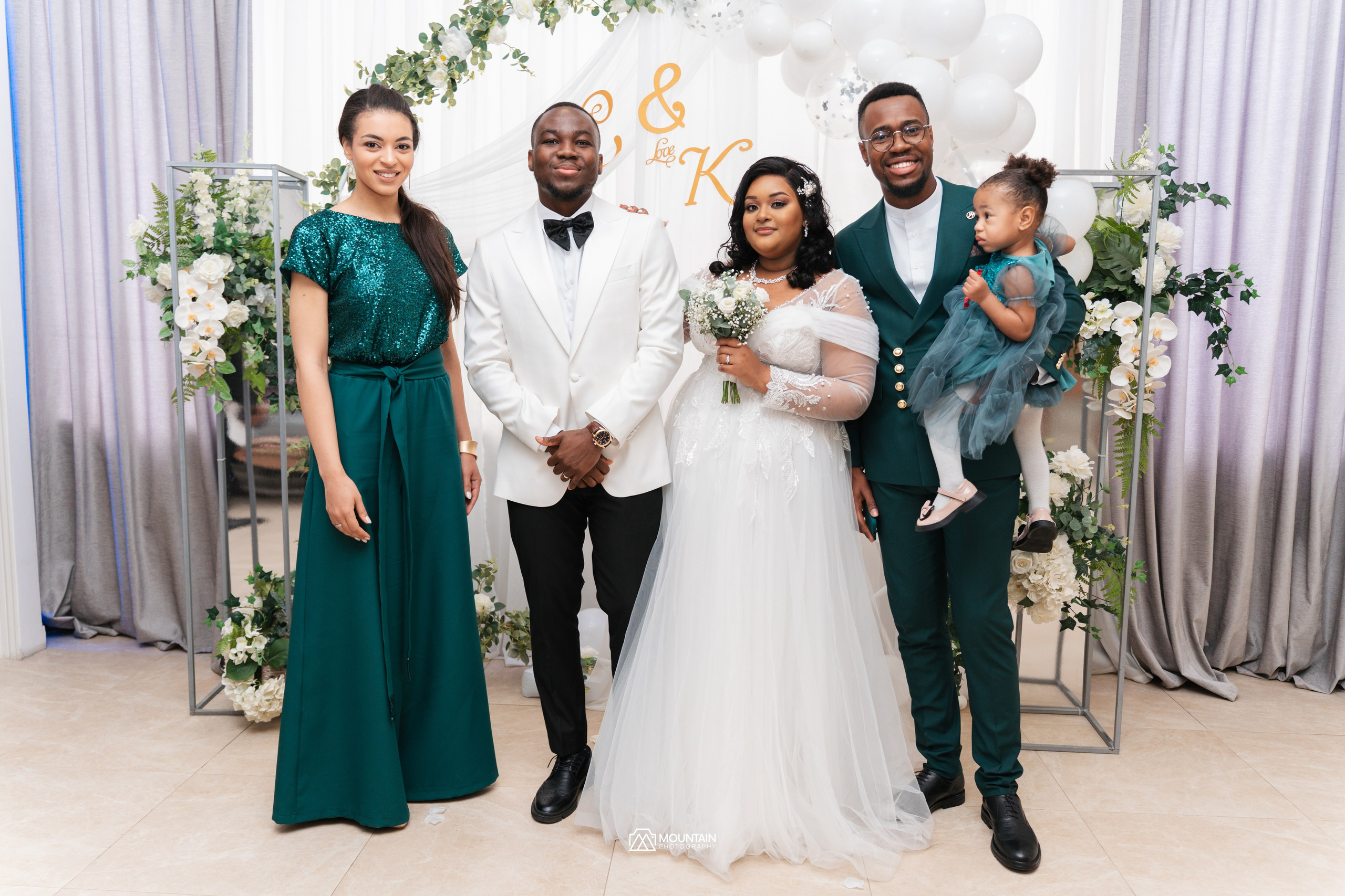 Cletus And Karabo. Я занимаюсь событийной, свадебной, товарной, студийной… фотографией