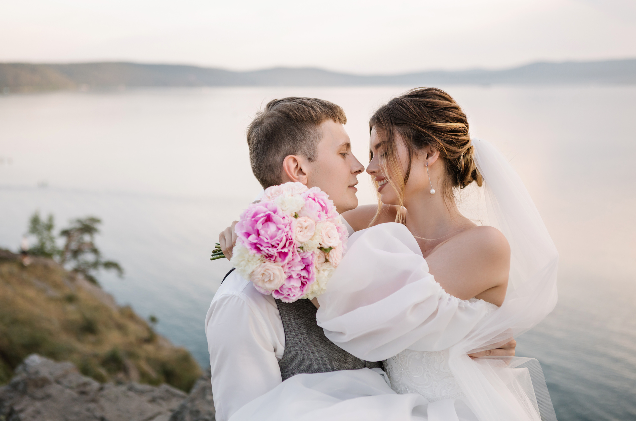 Gold sunset & pink peony. Свадебный и портретный фотограф в Миассе Филиппенко Дарья