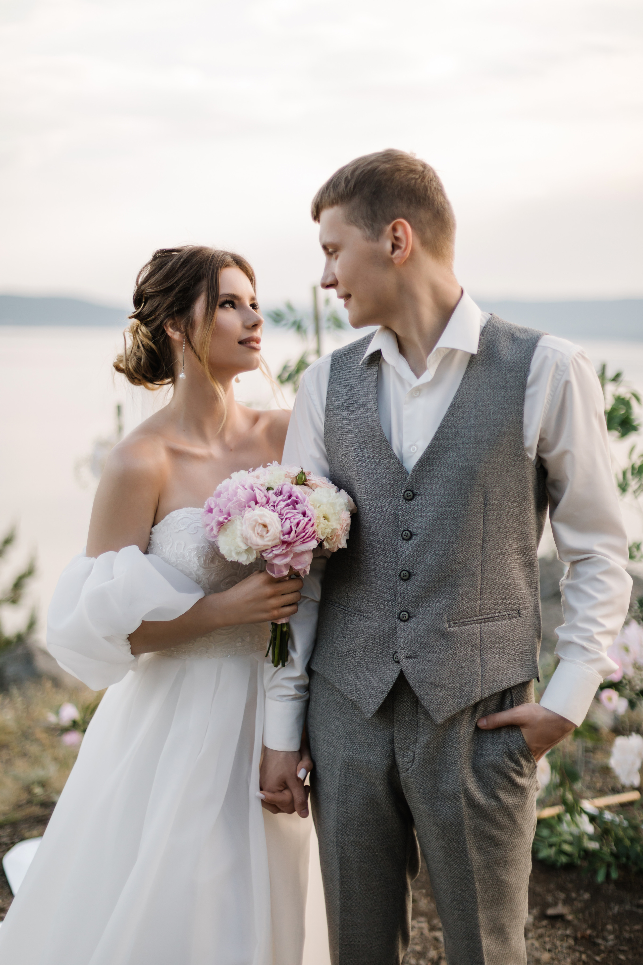 Gold sunset & pink peony. Свадебный и портретный фотограф в Миассе Филиппенко Дарья