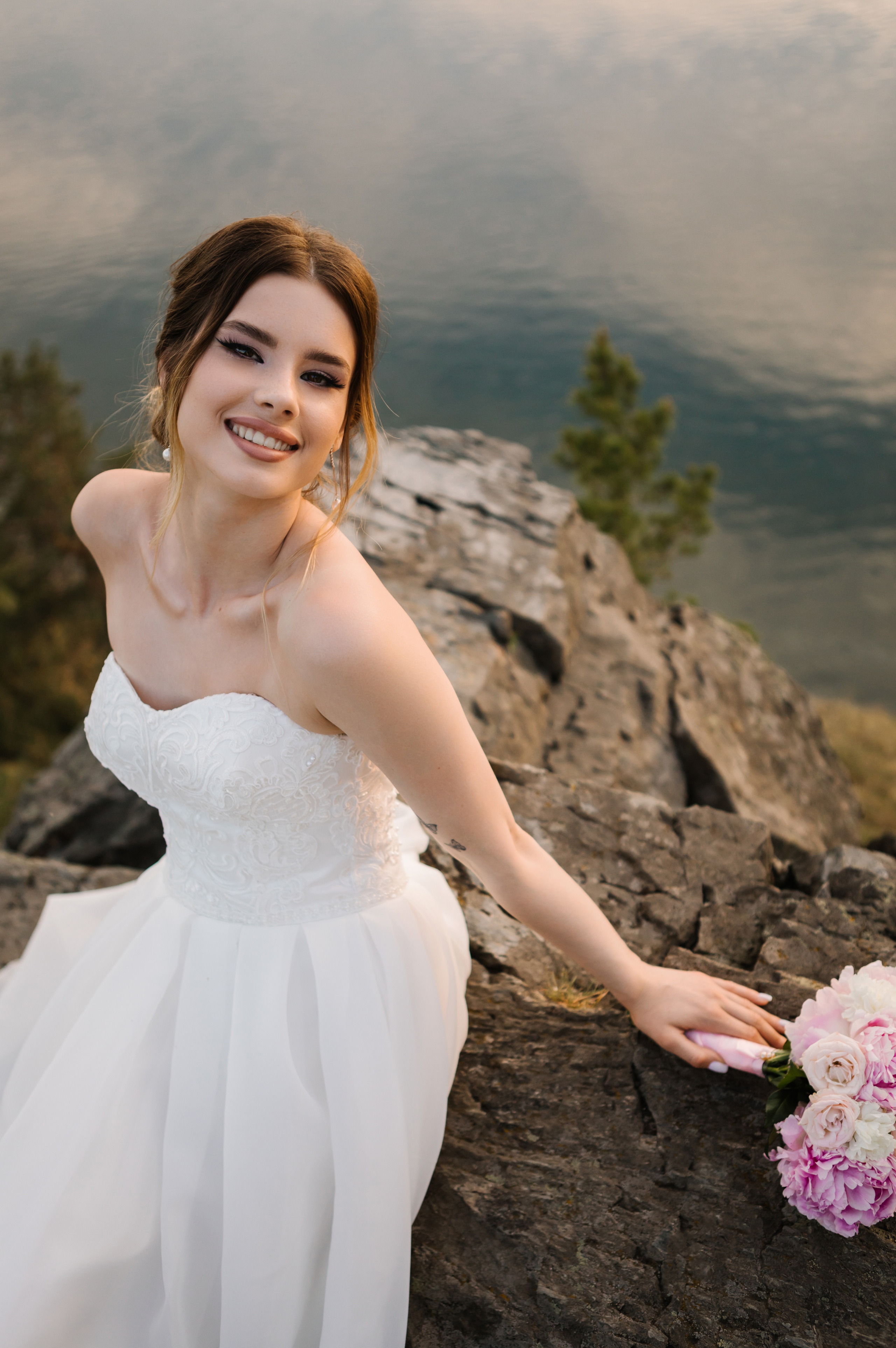 Gold sunset & pink peony. Свадебный и портретный фотограф в Миассе Филиппенко Дарья