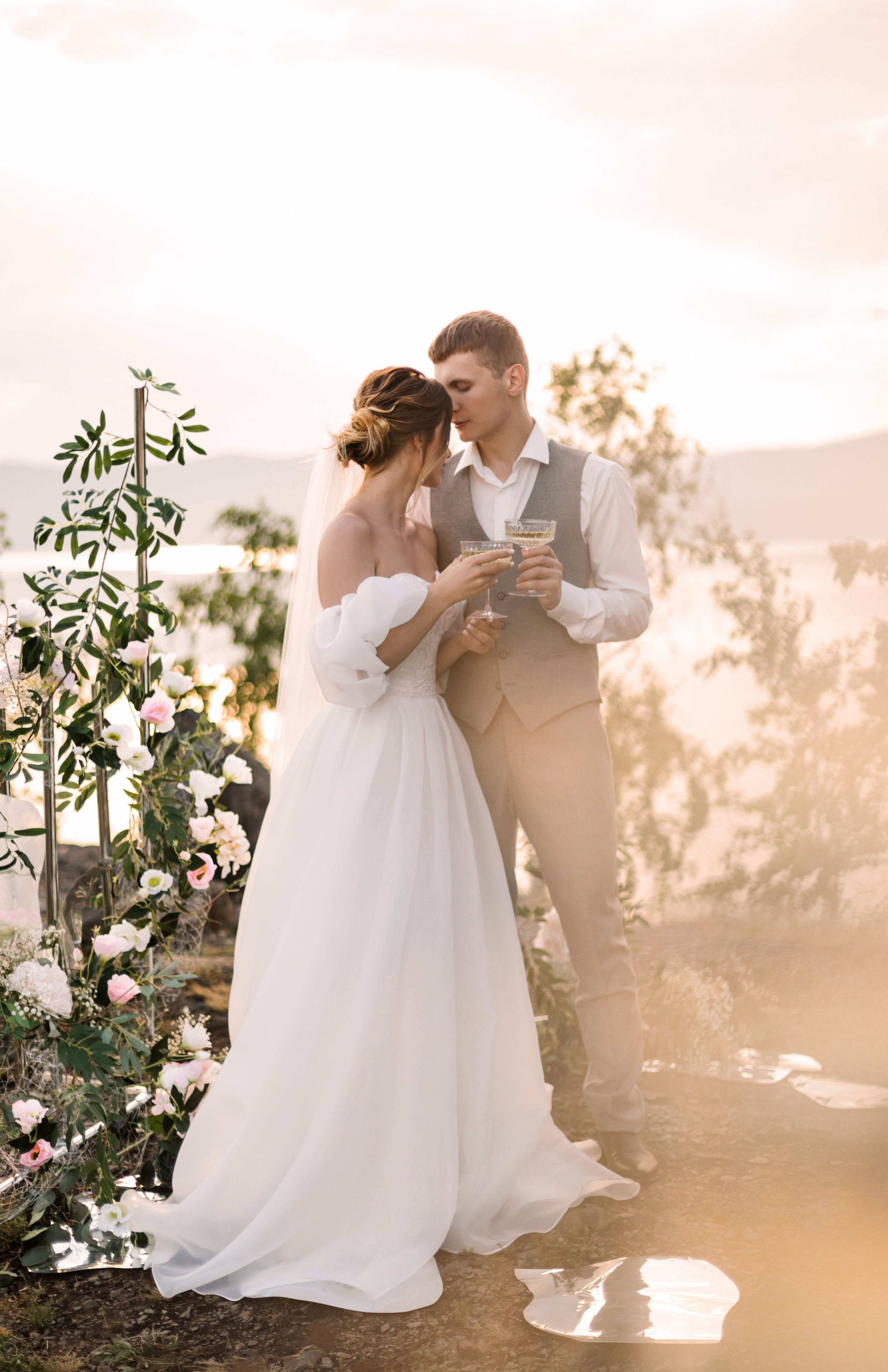 Gold sunset & pink peony. Свадебный и портретный фотограф в Миассе Филиппенко Дарья