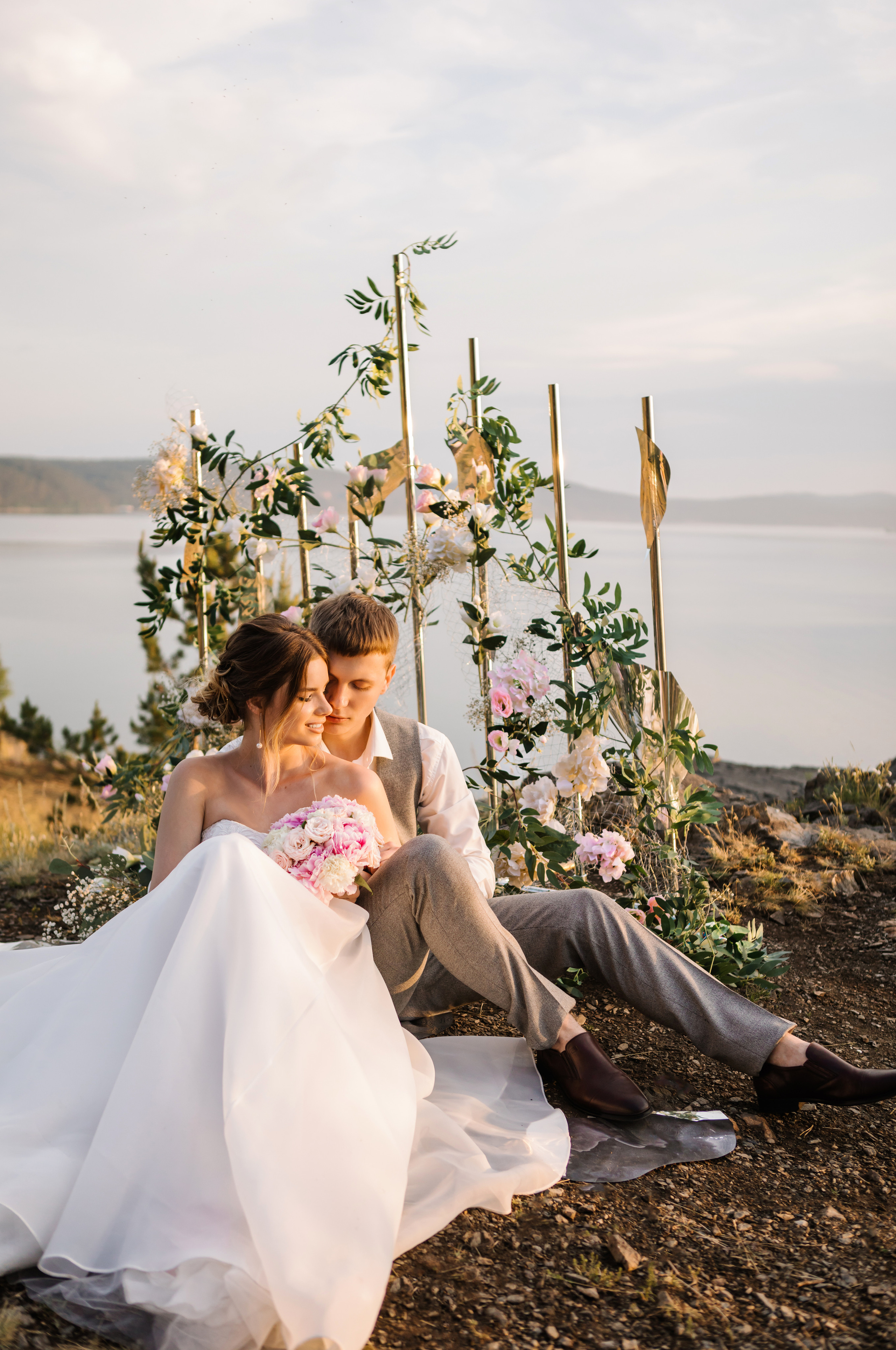 Gold sunset & pink peony. Свадебный и портретный фотограф в Миассе Филиппенко Дарья