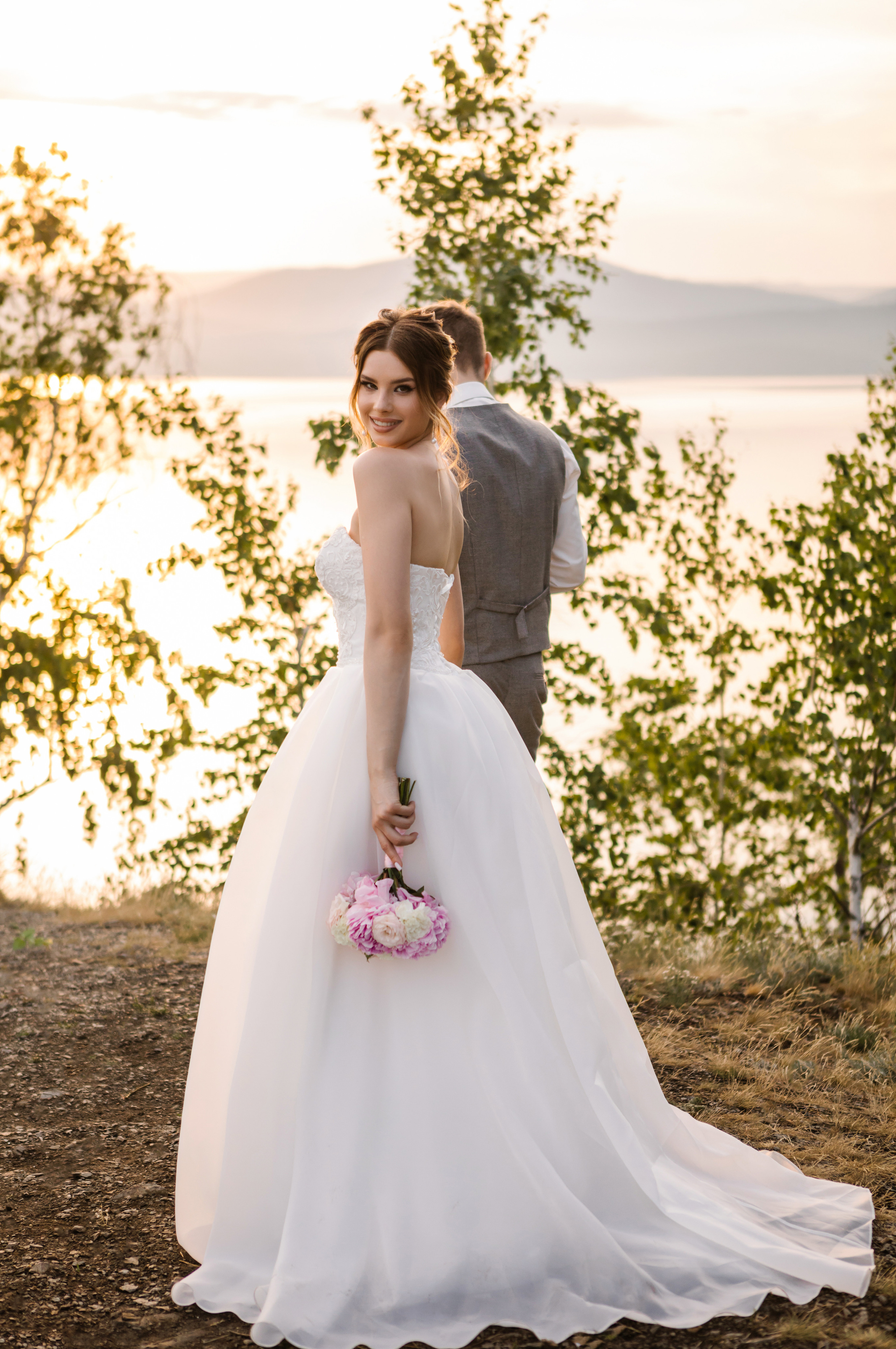 Gold sunset & pink peony. Свадебный и портретный фотограф в Миассе Филиппенко Дарья