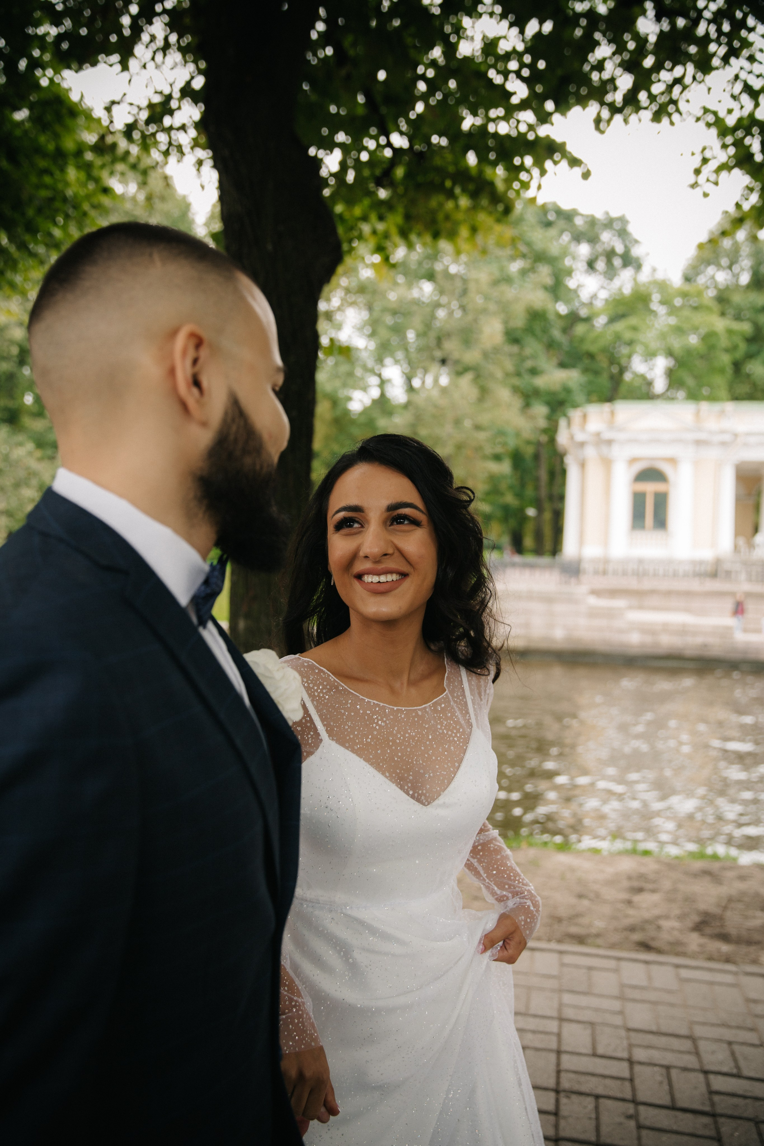 ВЫБОРГСКИЙ ЗАГС | июль, центр. Свадебный фотограф в Санкт-Петербурге Полина Корзухина