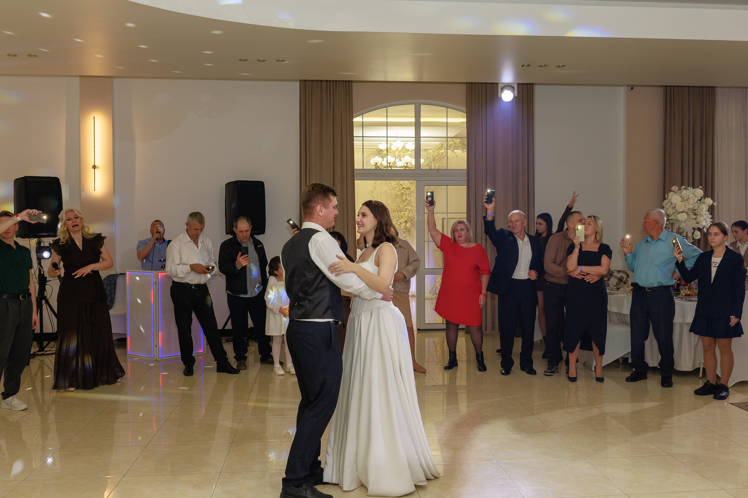 Данил и Сабина банкетный зал Beyaz Hall. Фотограф и видеограф в Крыму и Севастополе