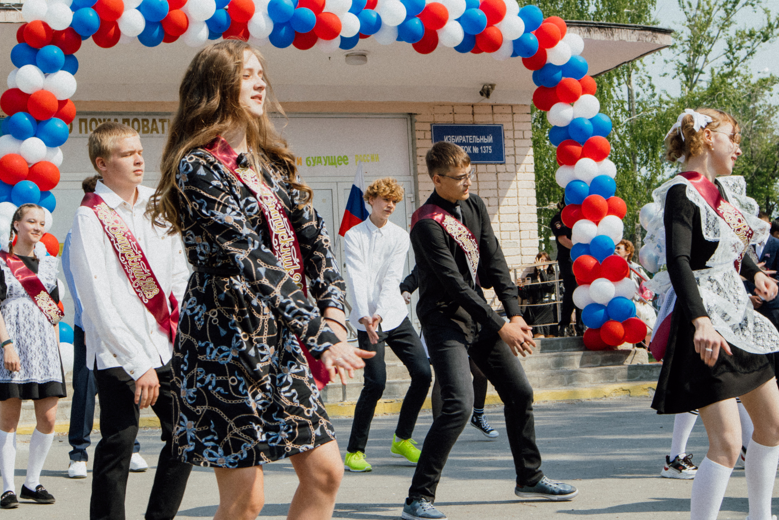 Последний звонок | школа № 127. ФОТОГРАФ ЕКАТЕРИНБУРГ | МАРГАЧЕВ