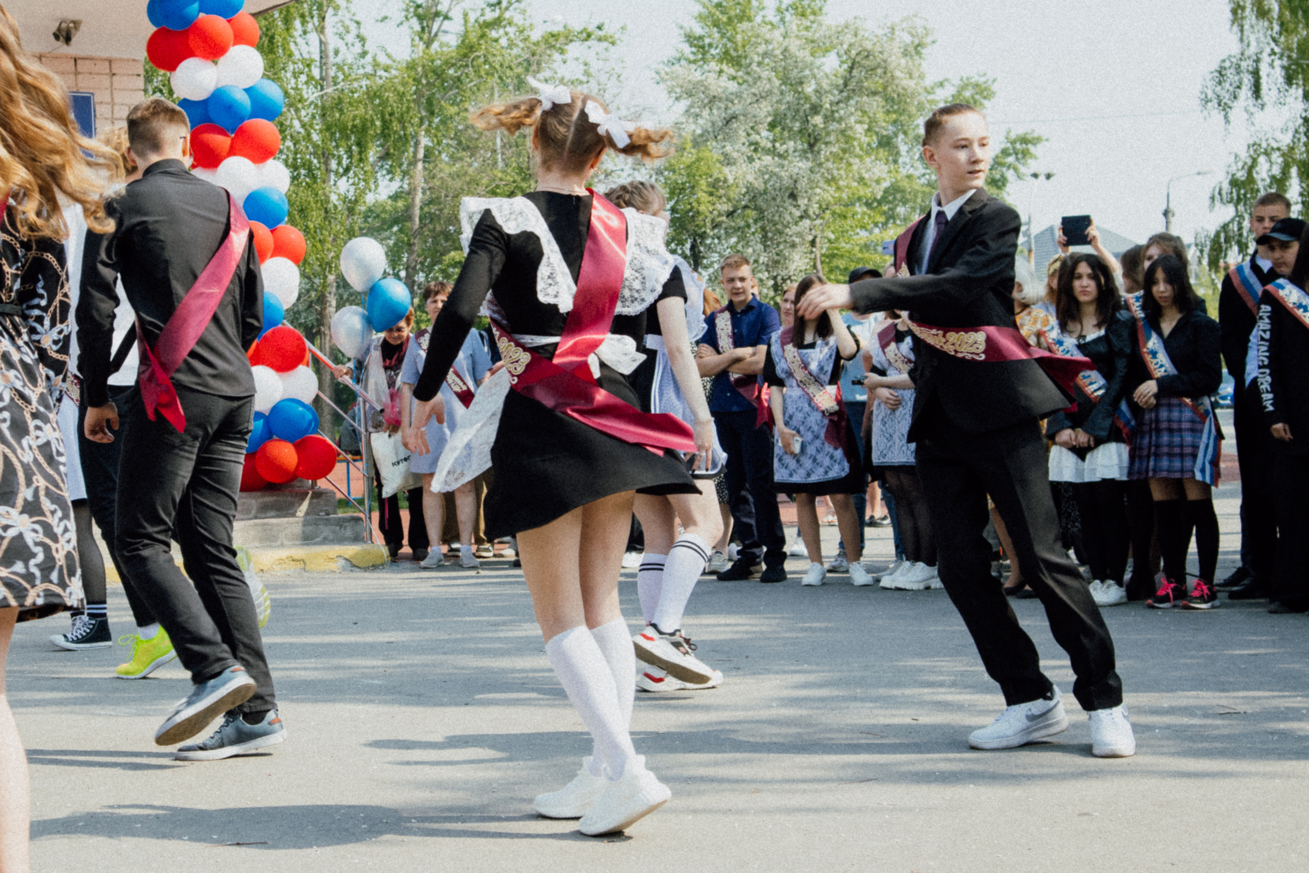 Последний звонок | школа № 127. ФОТОГРАФ ЕКАТЕРИНБУРГ | МАРГАЧЕВ