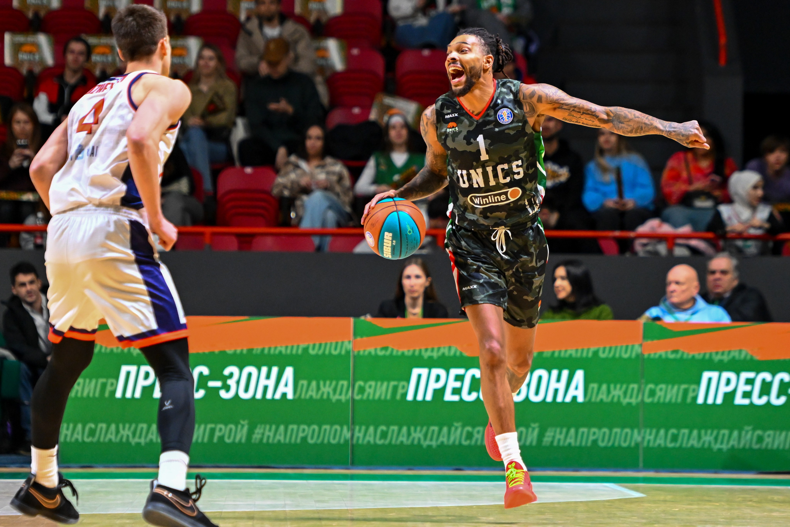 Баскетбольный фотограф. Спортивный и репортажный фотограф в Казани Вячеслав Сатонин