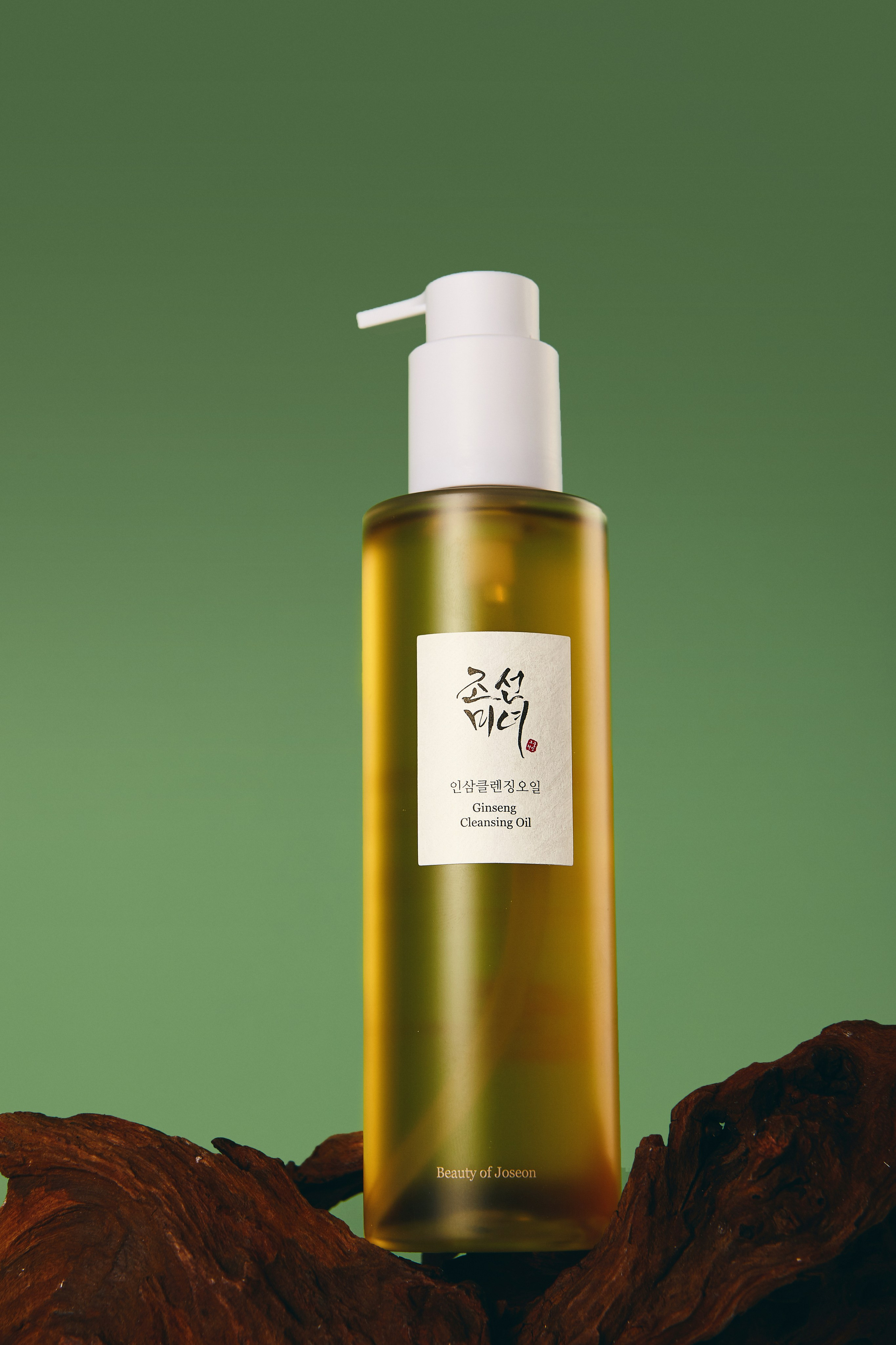 ФОТОСЪЁМКА ГЛЯНЦЕВЫХ / БЛИКУЮЩИХ ОБЪЕКТОВ. Ильшат Бикмиев — предметный фотограф. Каталог и рекламная съёмка для бизнеса Алматы. Качественные фото для бизнеса, маркетплейсов интернета