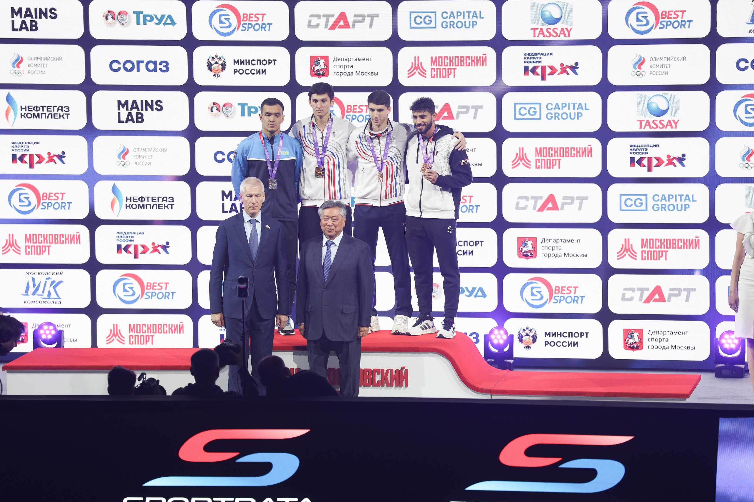 «Спорт через объектив: история в каждом снимке!»