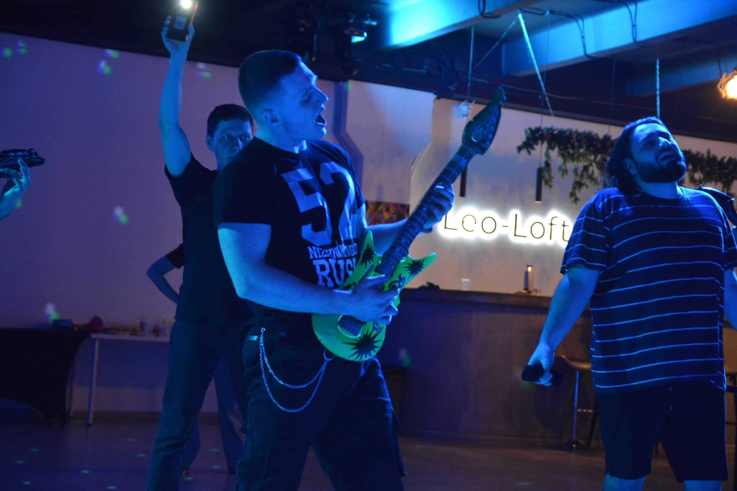 Just Dance. F/8 and be there — оказаться в нужном месте и поймать момент