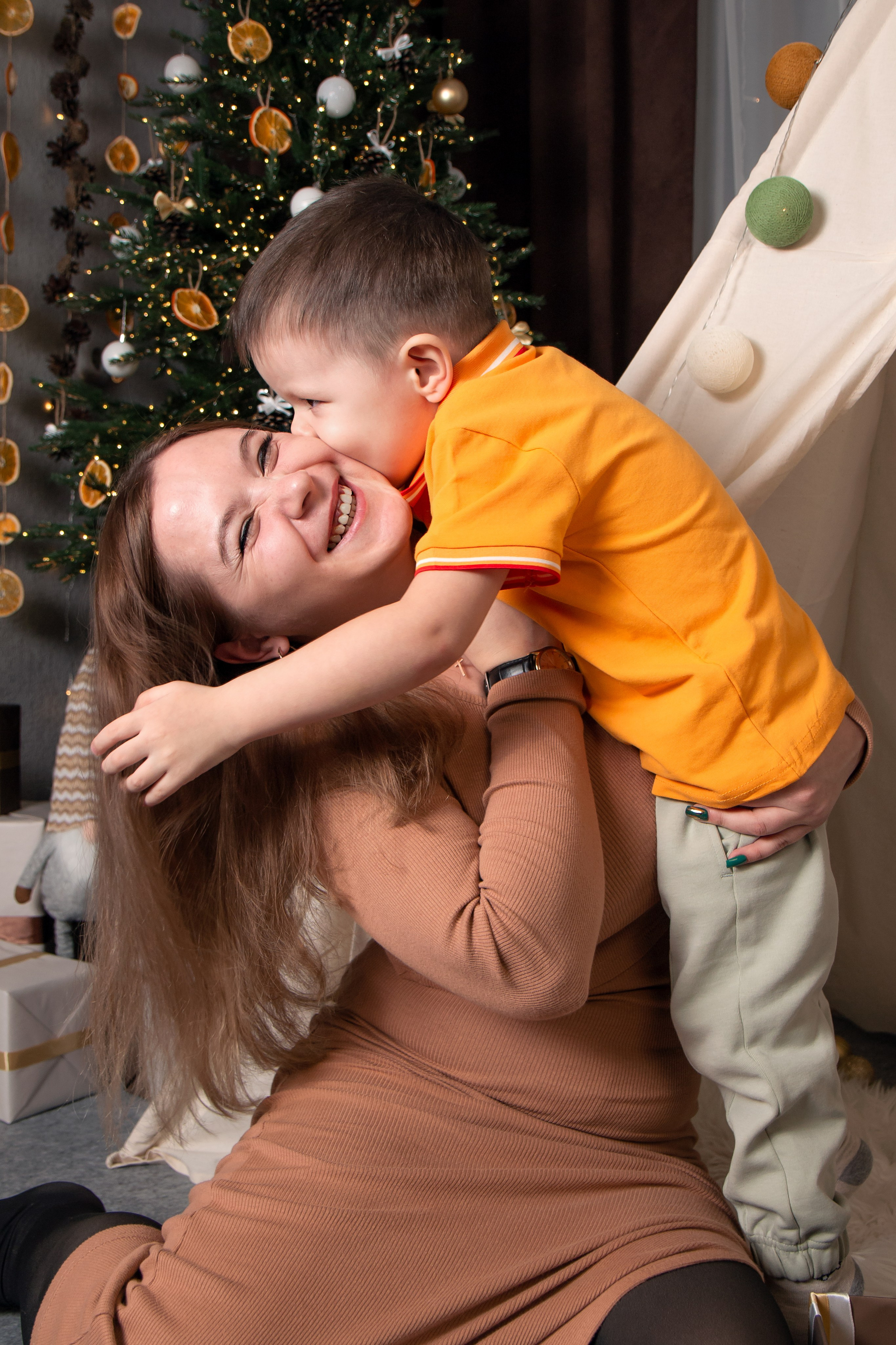 Семейная новогодняя фотосессия в Шелехове. Фотограф в Шелехове, лучшие выпускные альбомы в Шелехове