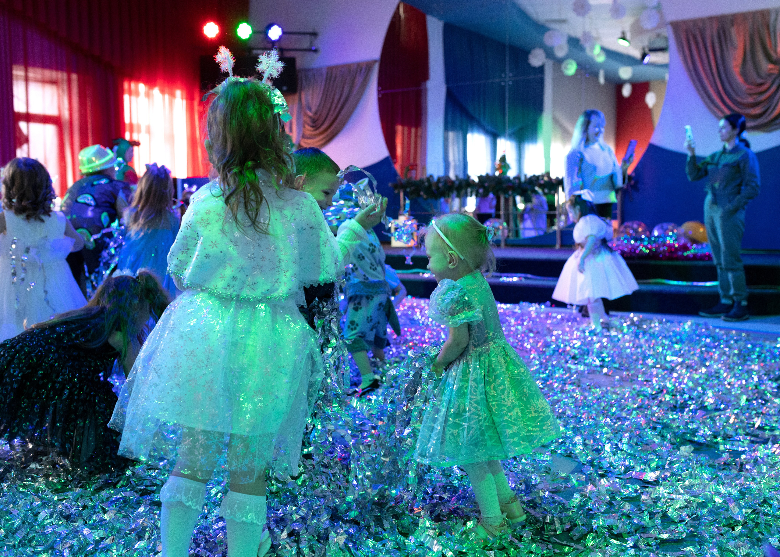 Утренник в ДОФ 04.01.25. Ольга Смирнова юрист, фотограф