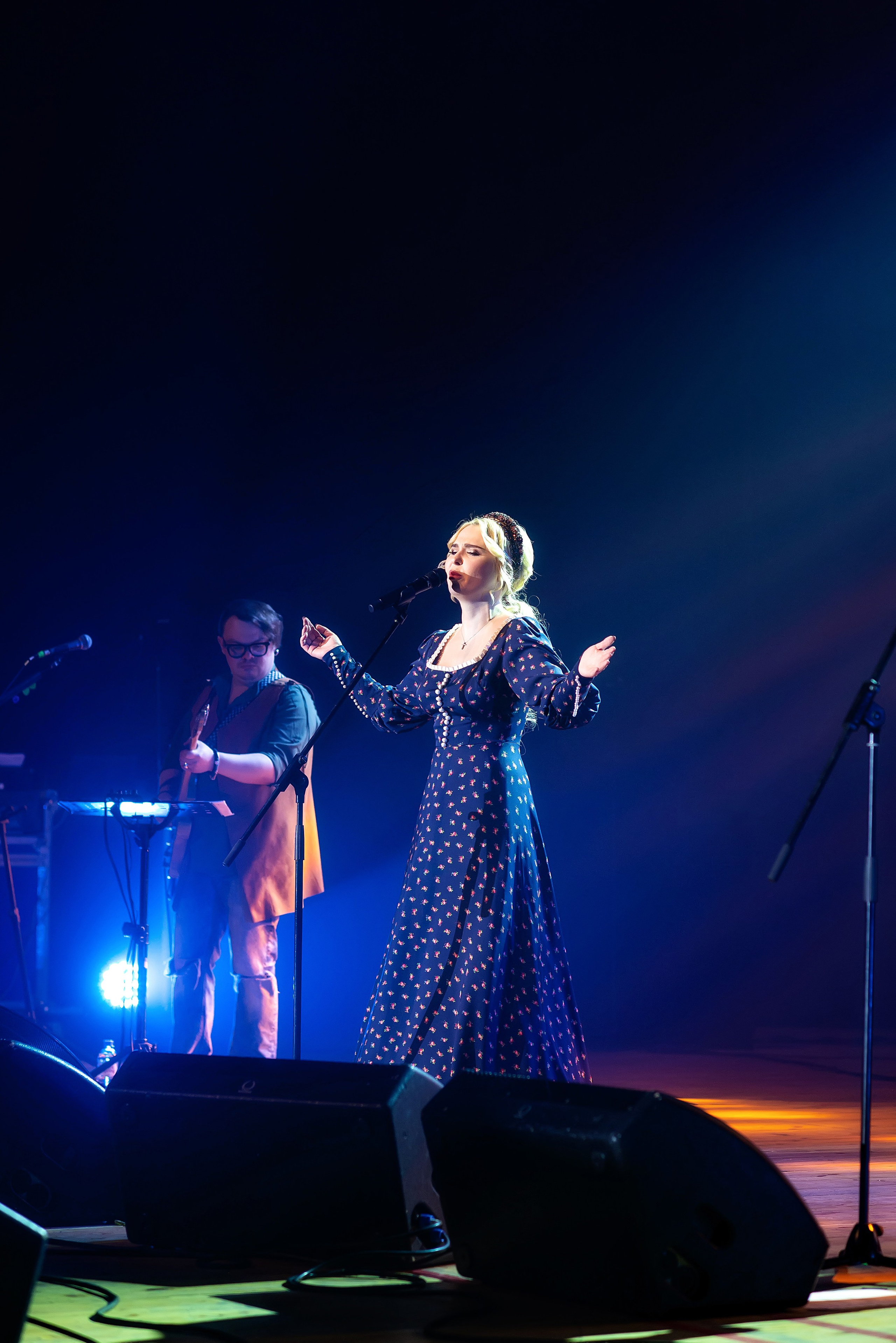 Концерт Пелагеи. Школьный, фэшн фотограф в Тюмени и в России Ирина Королева