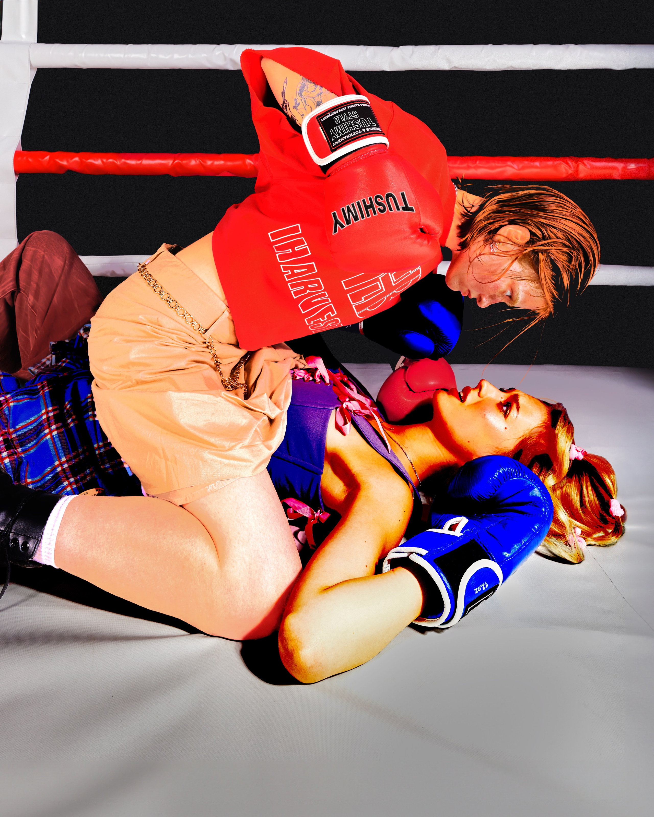 Campaign for Tushimy. Святослав Лебедев | Рекламный фотограф — Коммерческая съемка, Арт-дирекшн, AI-интеграция