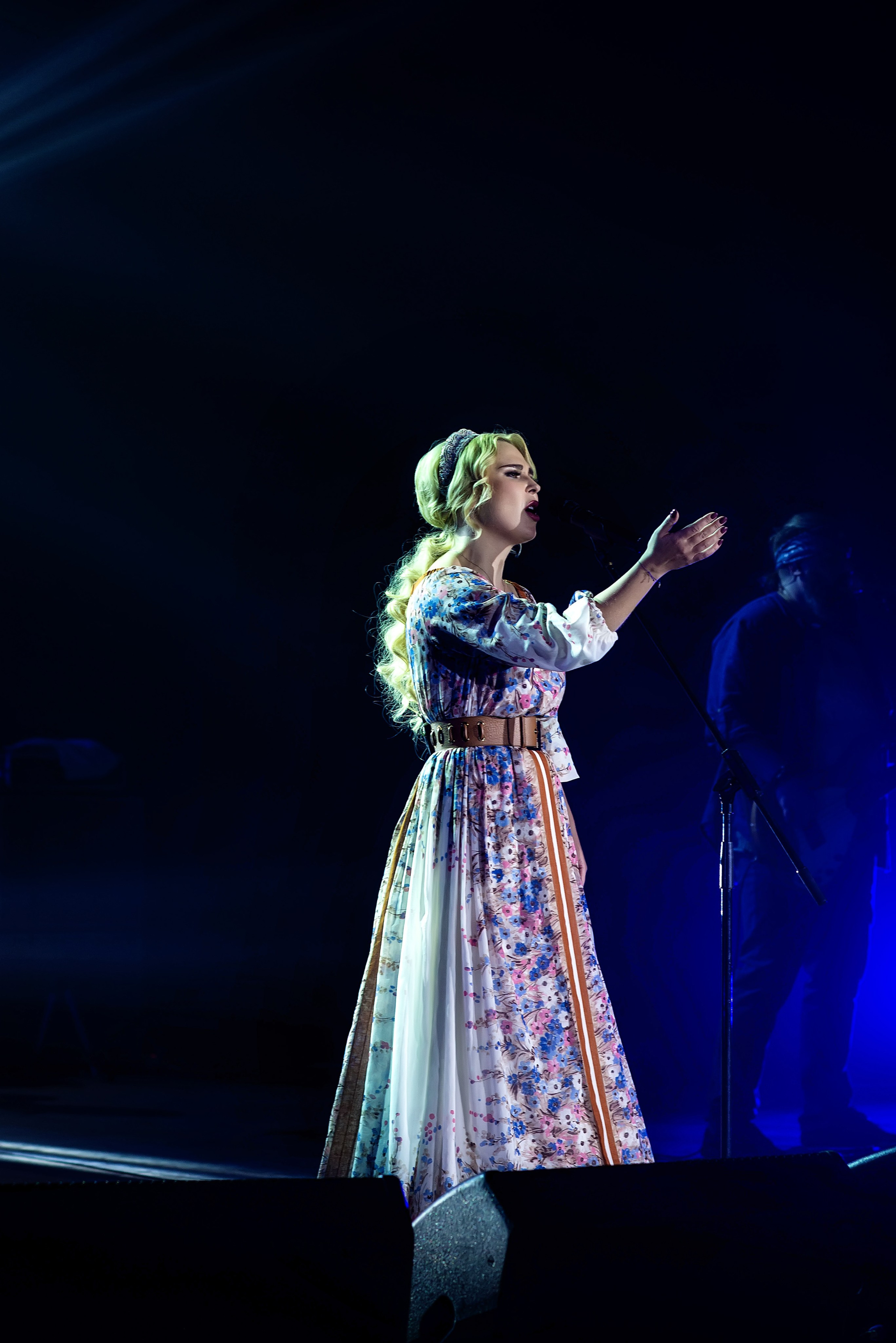 Концерт Пелагеи. Школьный, фэшн фотограф в Тюмени и в России Ирина Королева