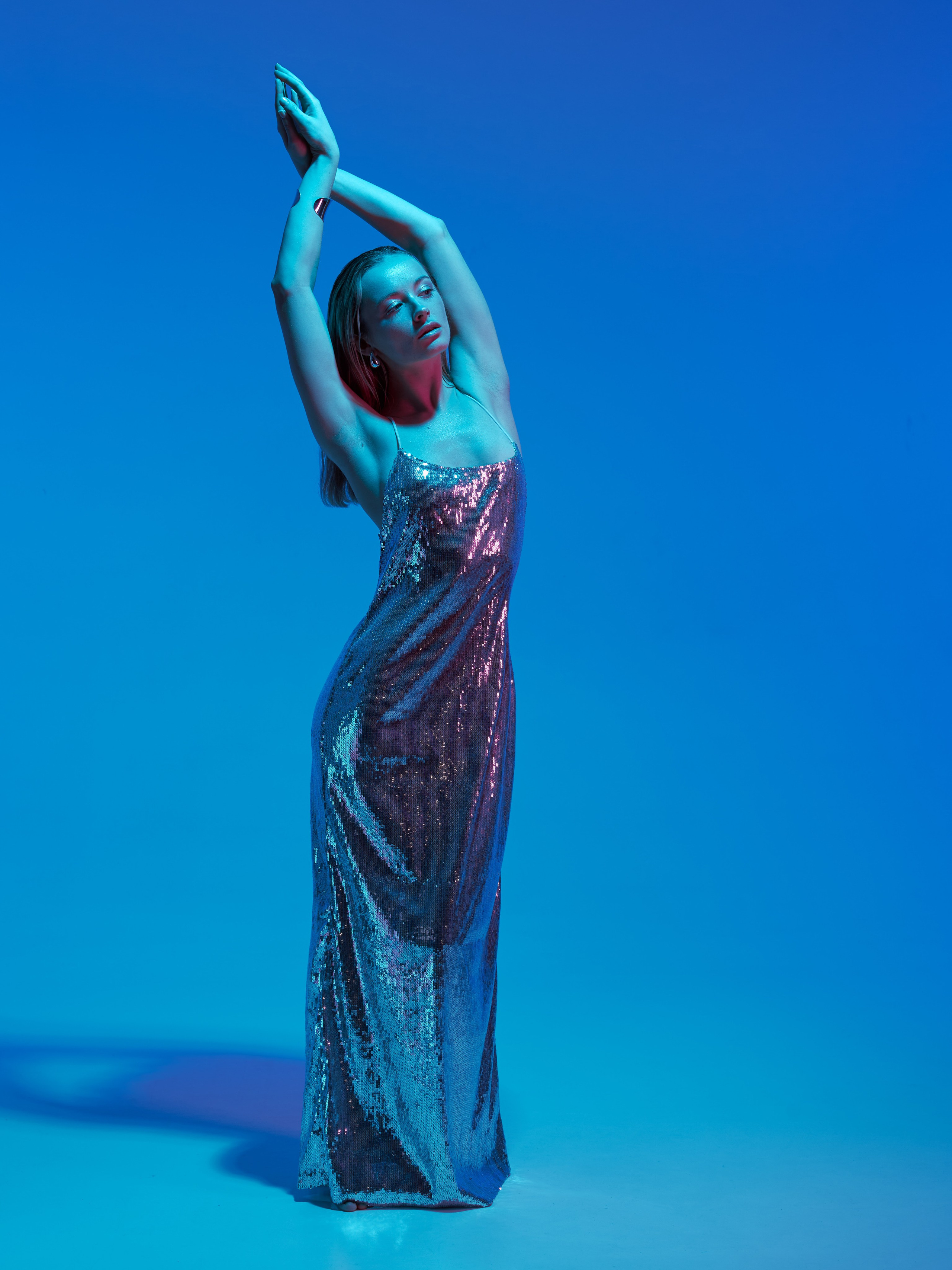 Творческая фэшн-история с цветным светом. Анна Потявина. Фотограф Москва