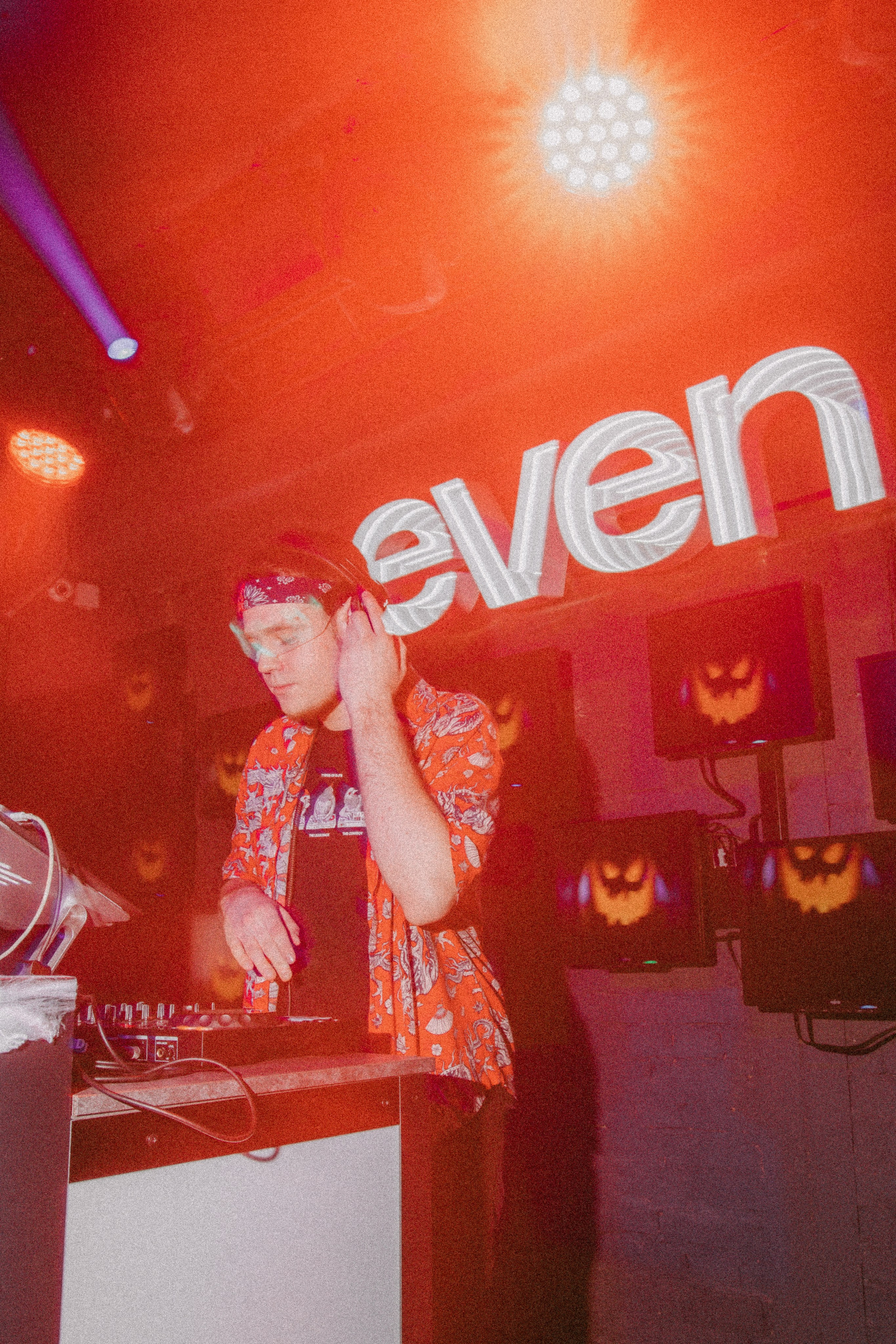 SEVEN bar — Хэллоуин 02.11.24