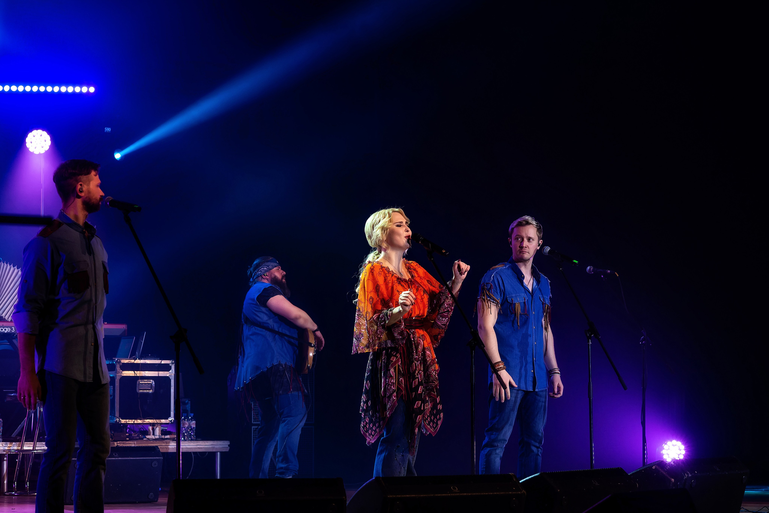 Концерт Пелагеи. Школьный, фэшн фотограф в Тюмени и в России Ирина Королева